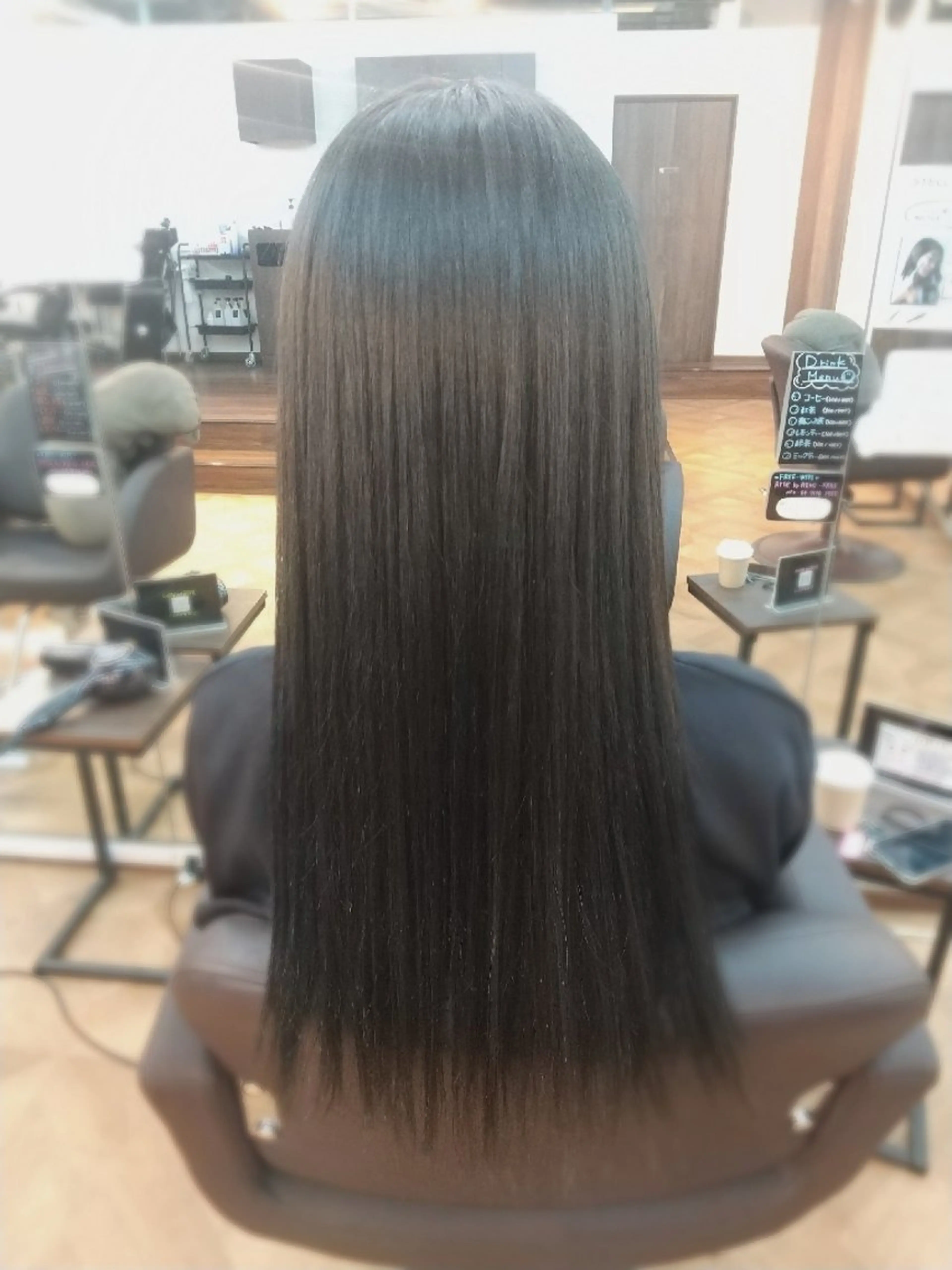 ロング カラー アッシュ アッシュグレー アッシュグレージュ グレージュ 久村 奈菜のヘアスタイル