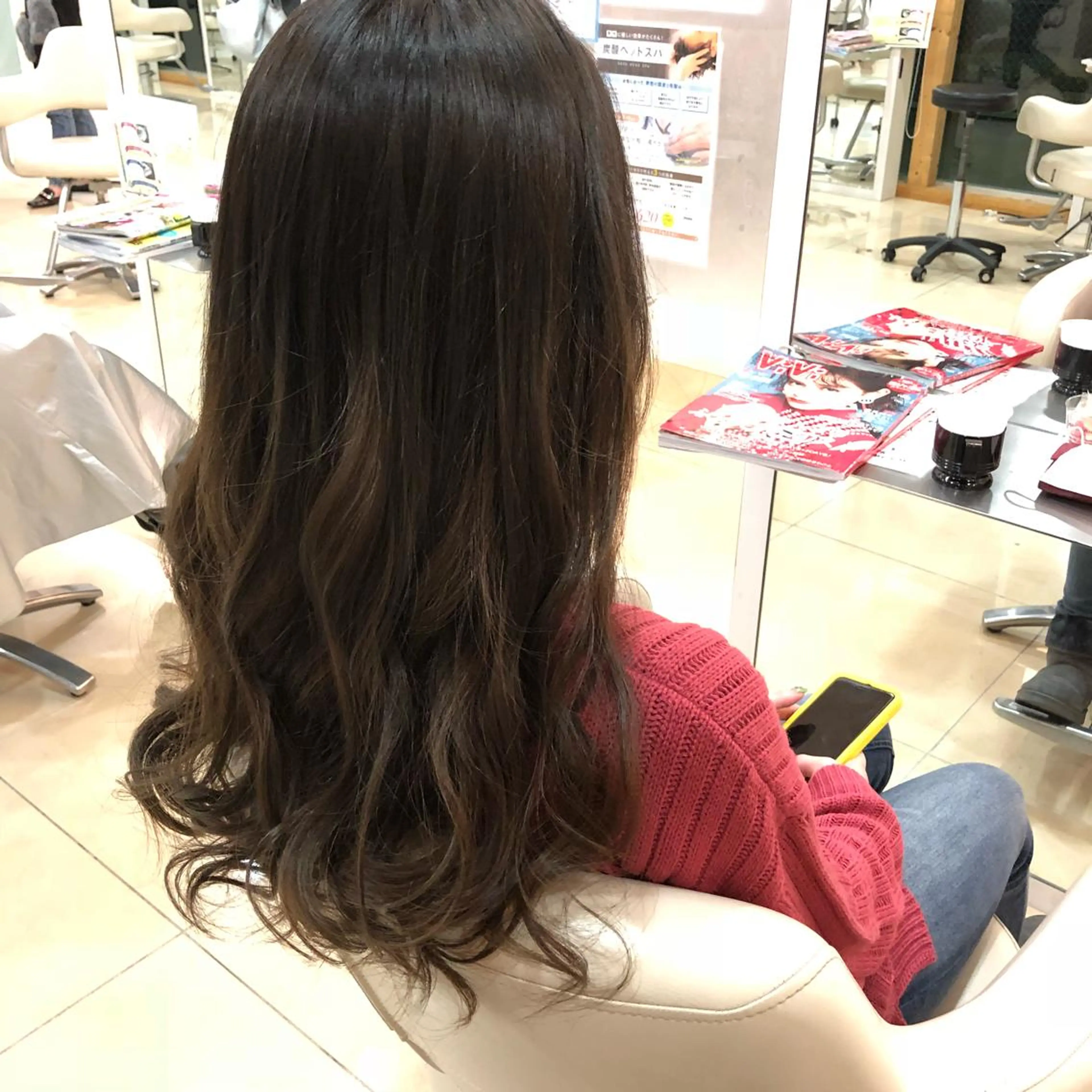 カラー 牧野 佳樹のヘアスタイル