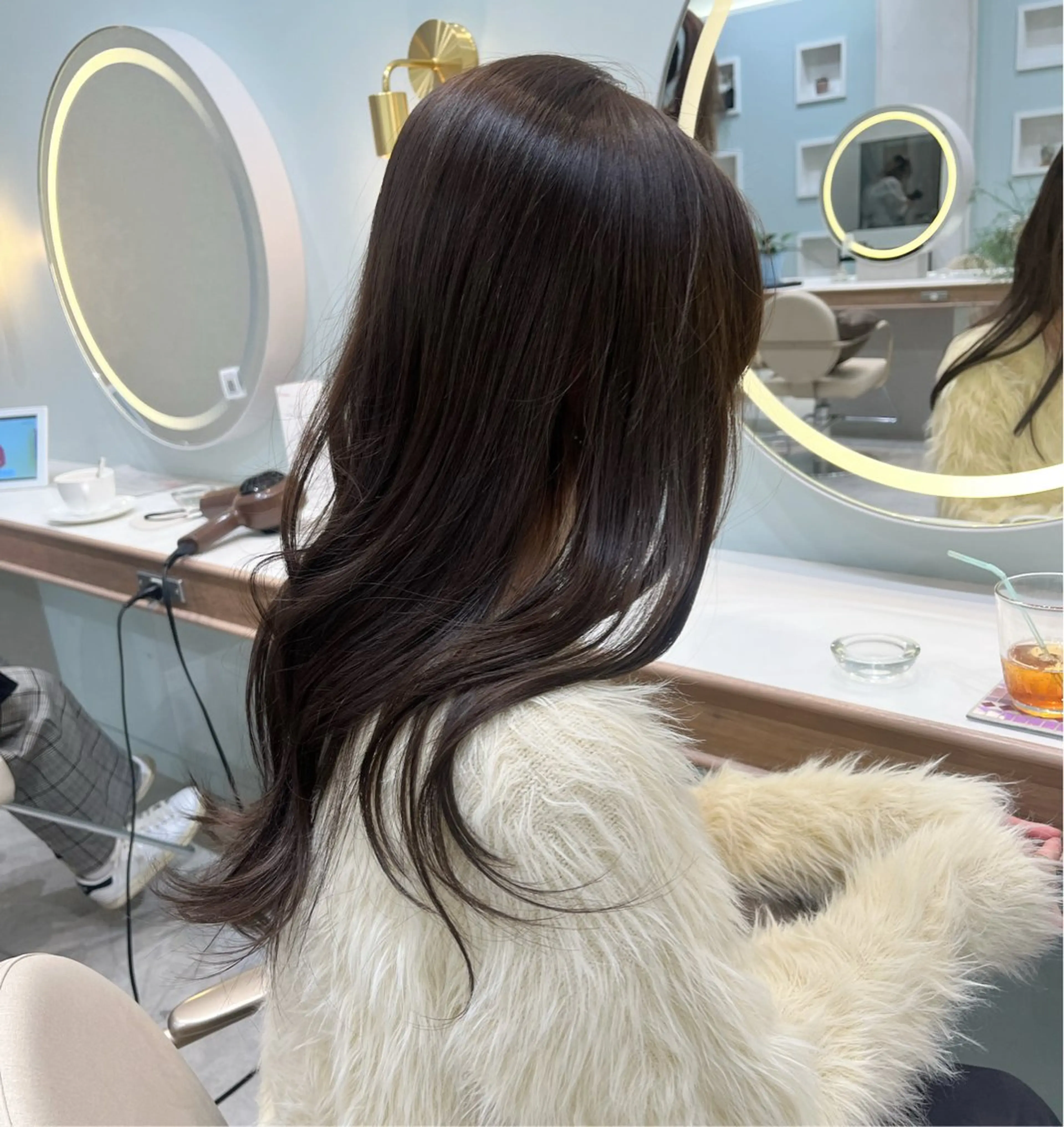 ロング 𝑴𝑰𝑯𝑶 ／ワンホンヘアのヘアスタイル
