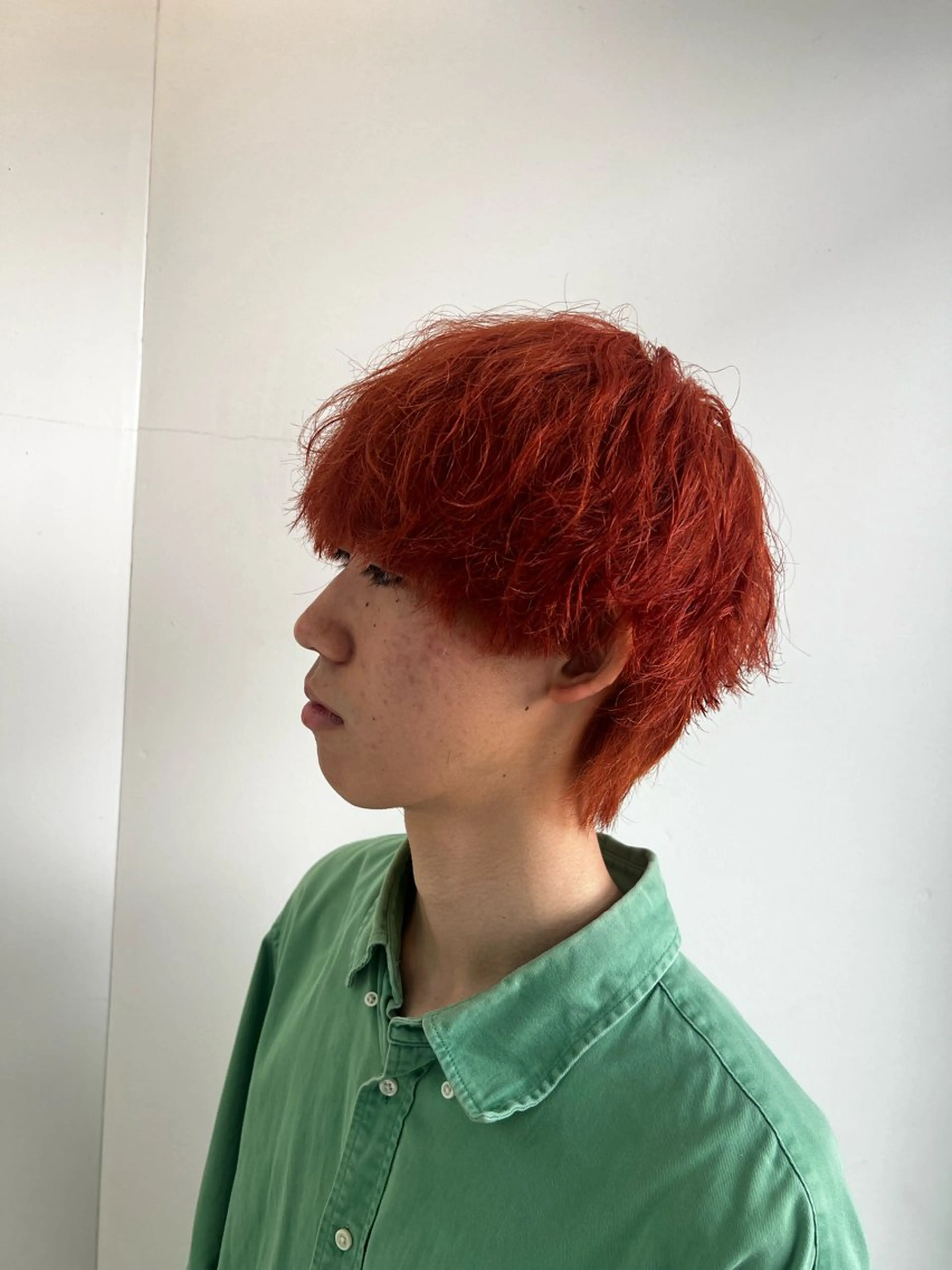 カラー メンズ カット ヘアカラー トリートメント ダブルカラー寒色系 ボリューム改善ハヤトのヘアスタイル