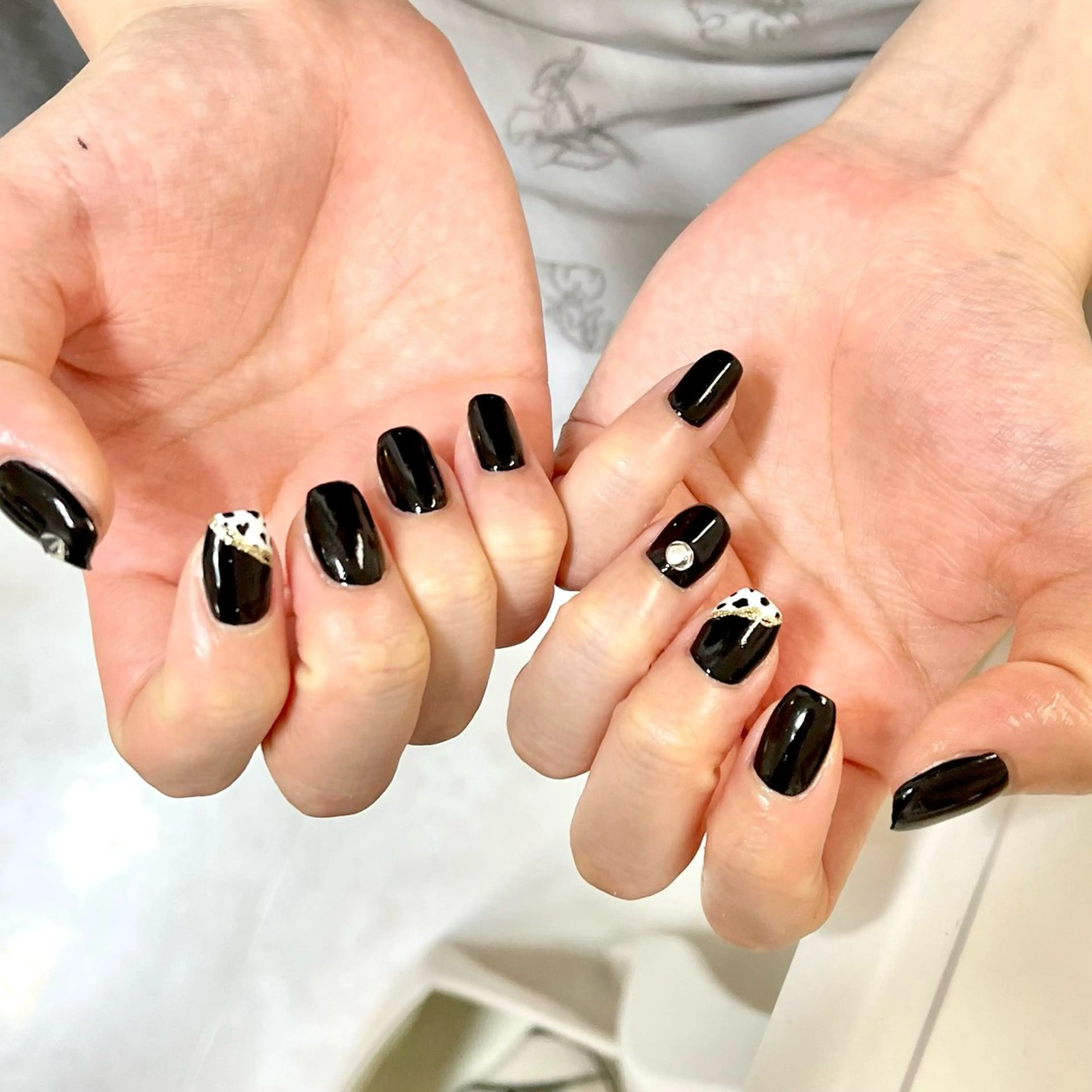 ネイル ストーンネイル One’Ness所属・One’Ness Nana🤍のネイルデザイン