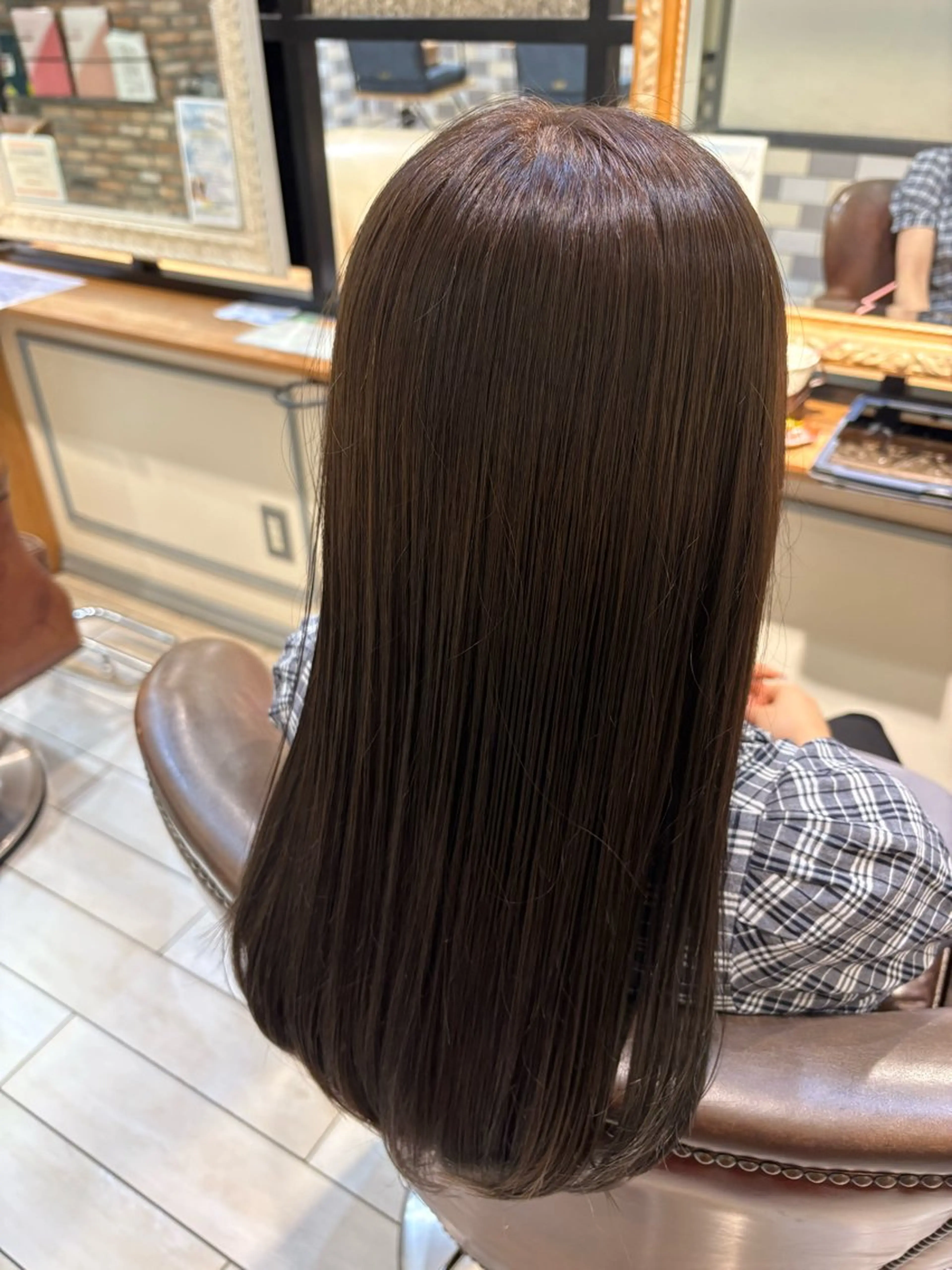 ロング ヘアカラー トリートメント SUZUKI AIRIのヘアスタイル