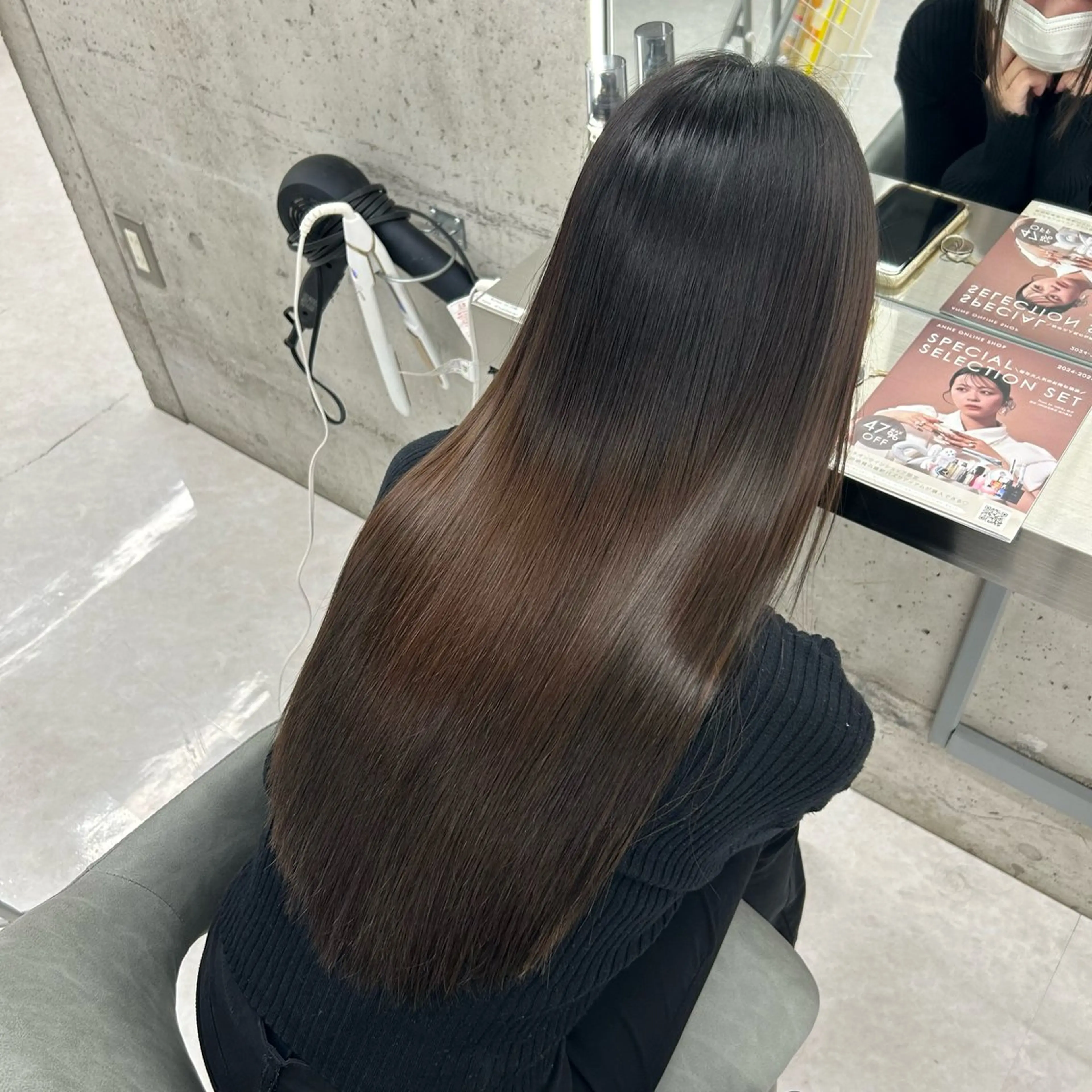 ロング トリートメント CYM所属・ワンカラー 🩷モエのヘアスタイル