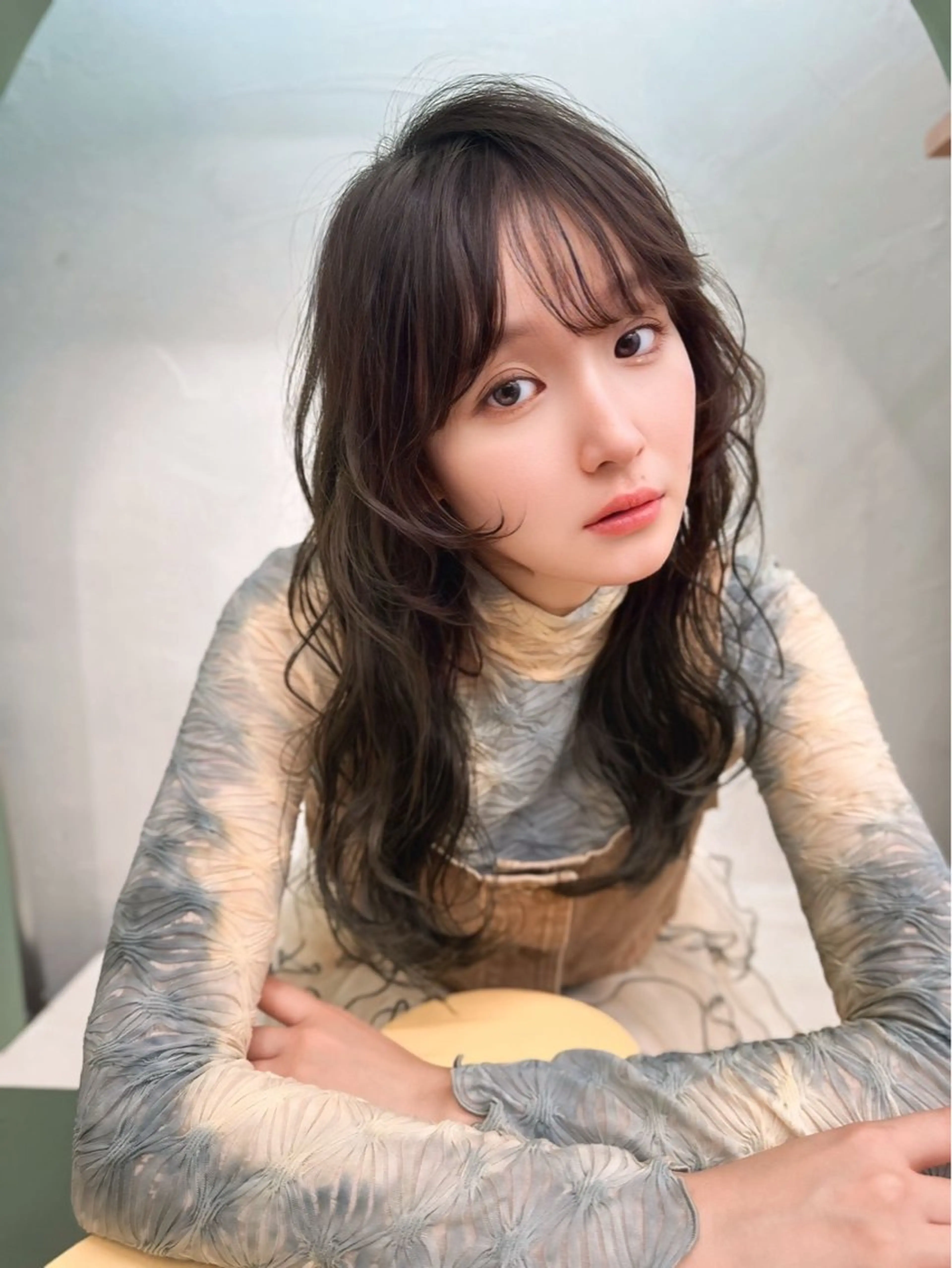 ロング カラー ブラウンカラー 透明感カラー くびれヘア 学生 ヨシンモリ 【Louvre】 Rika/艶感カラーのヘアスタイル