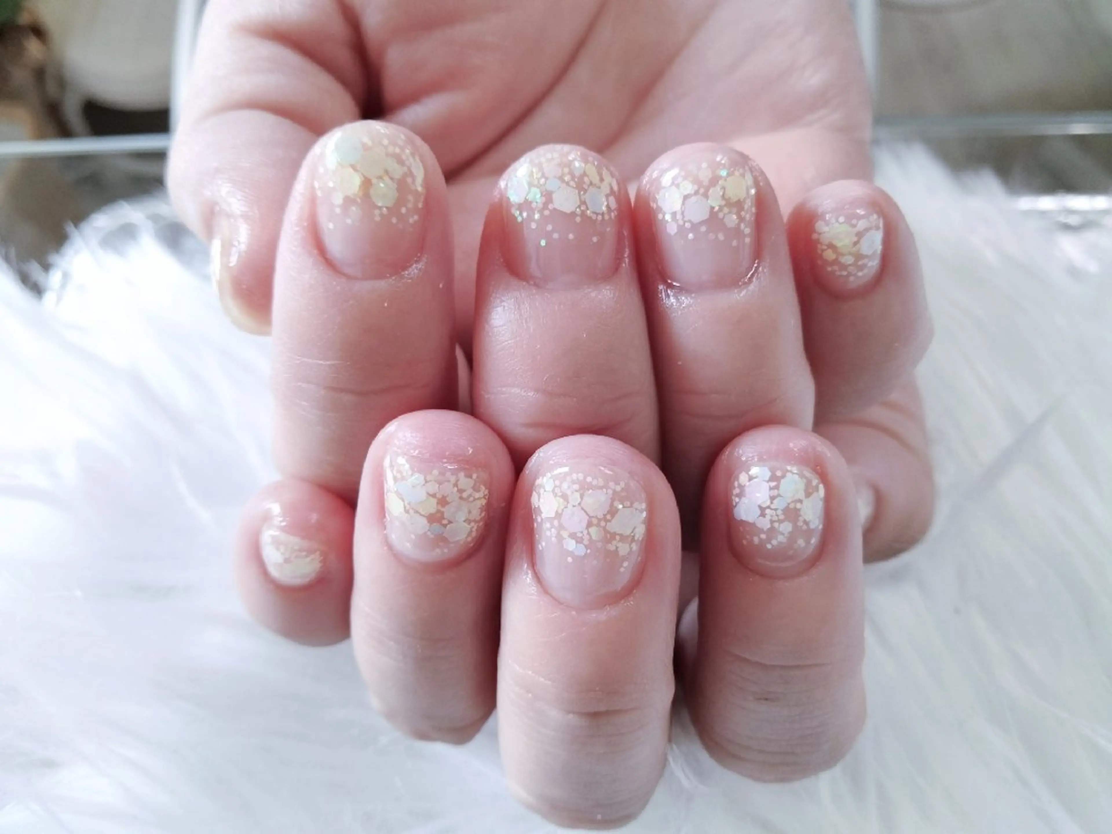 ネイル グラデーション キラキラネイル ハンドネイル ハンドケア Beaubie  nailサロンのネイルデザイン