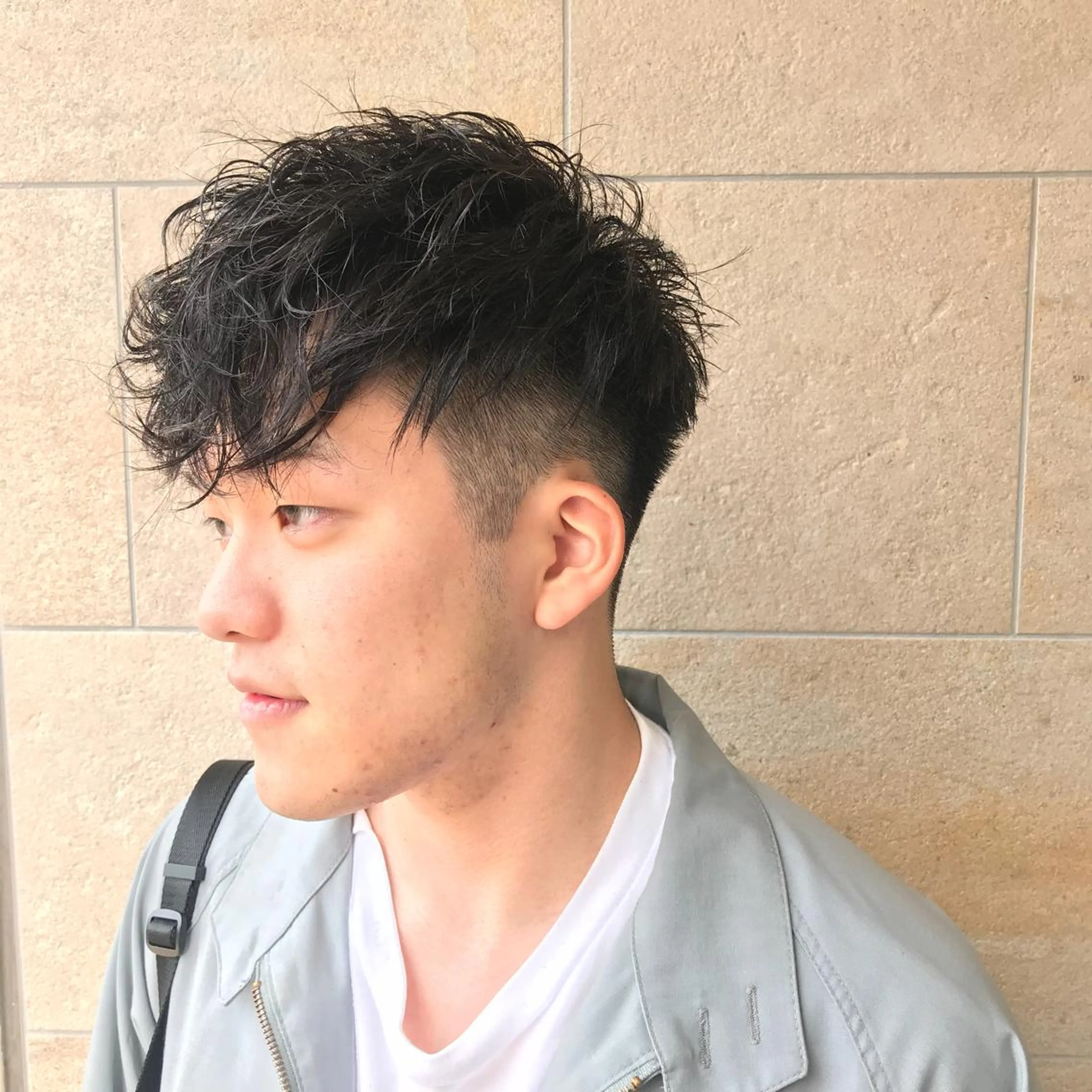 ショート カラー パーマ メンズ マッシュ くせ毛 カット Vir by browのヘアスタイル