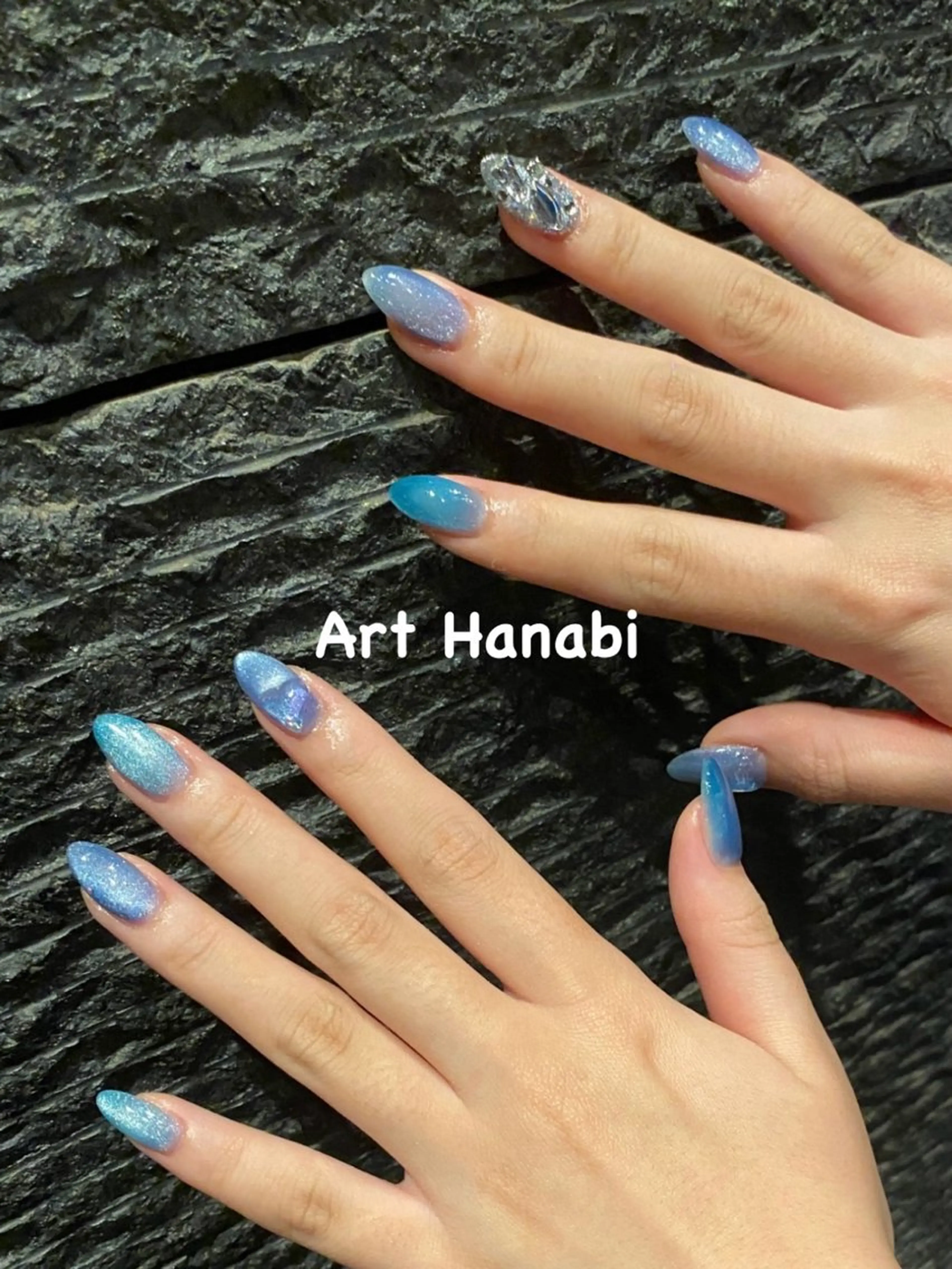 ネイル ブルー 氷ネイル・うるうるネイル キラキラネイル マグネットネイル ニュアンスネイル ハンドネイル ハンドケア Art Hanabi所属・Art Hanabi ミリのネイルデザイン