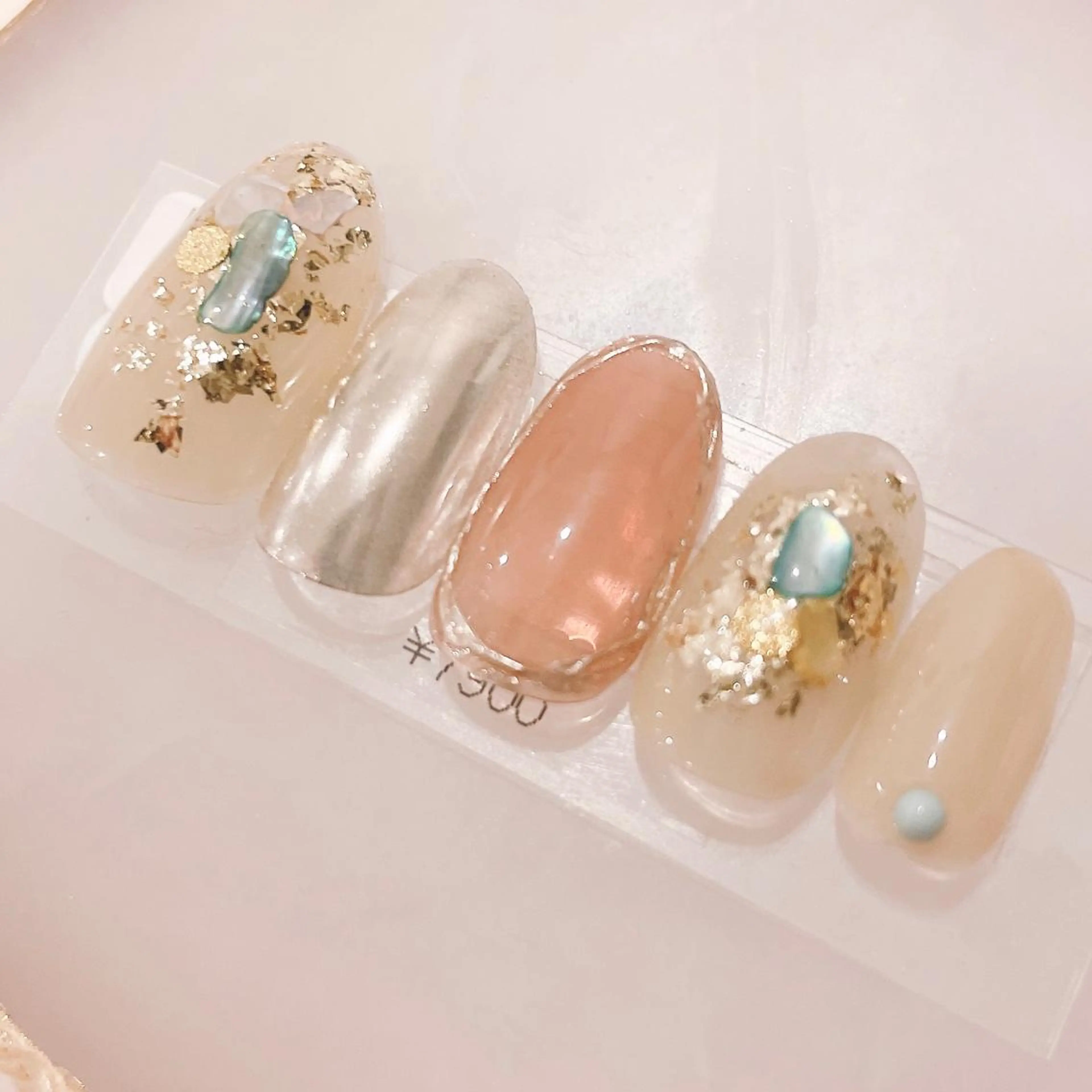 ネイル ミラーネイル ハンドネイル CHIARA nailsのネイルデザイン