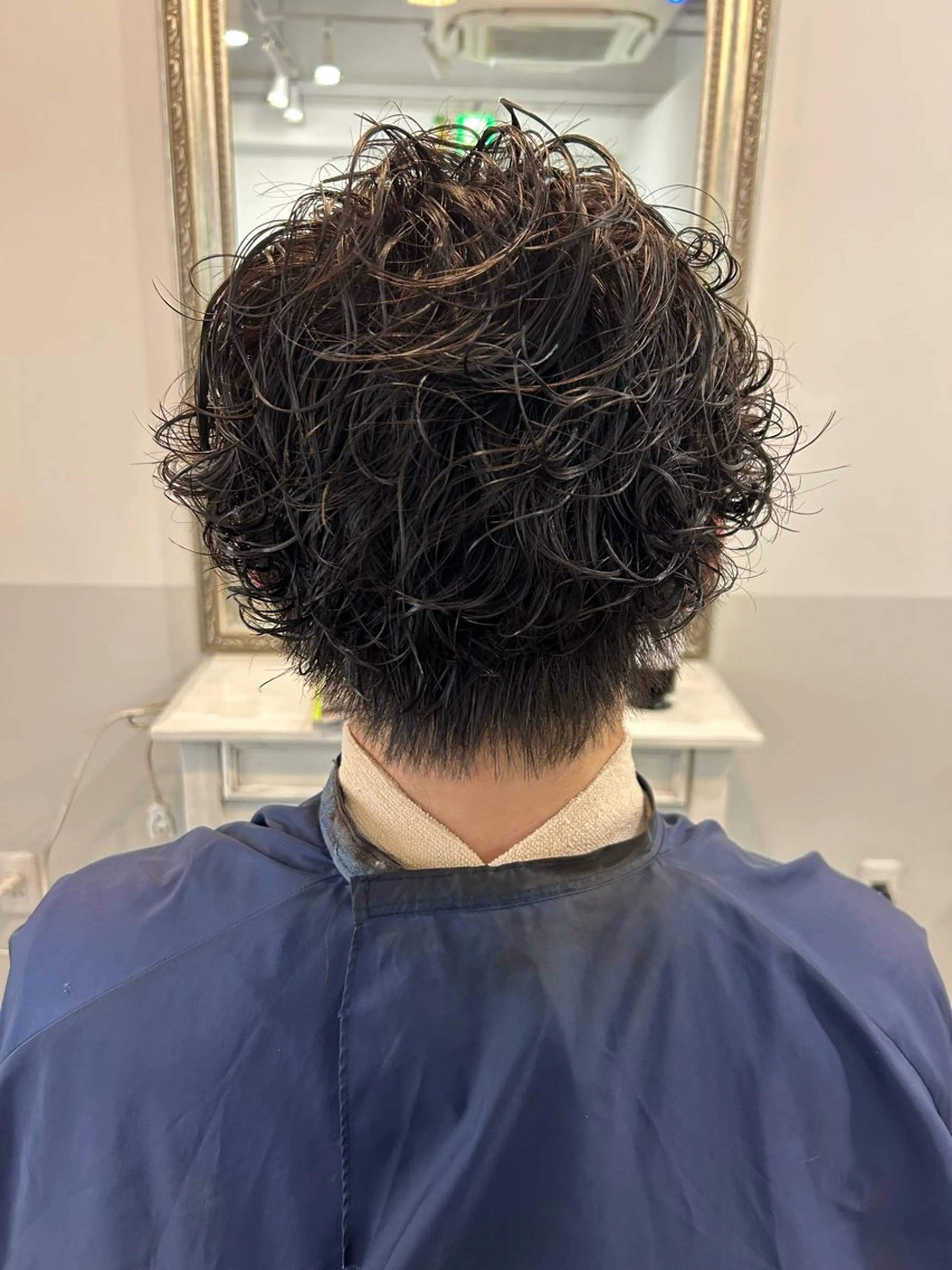 ショート ブルー所属・岩野 有紗のヘアスタイル