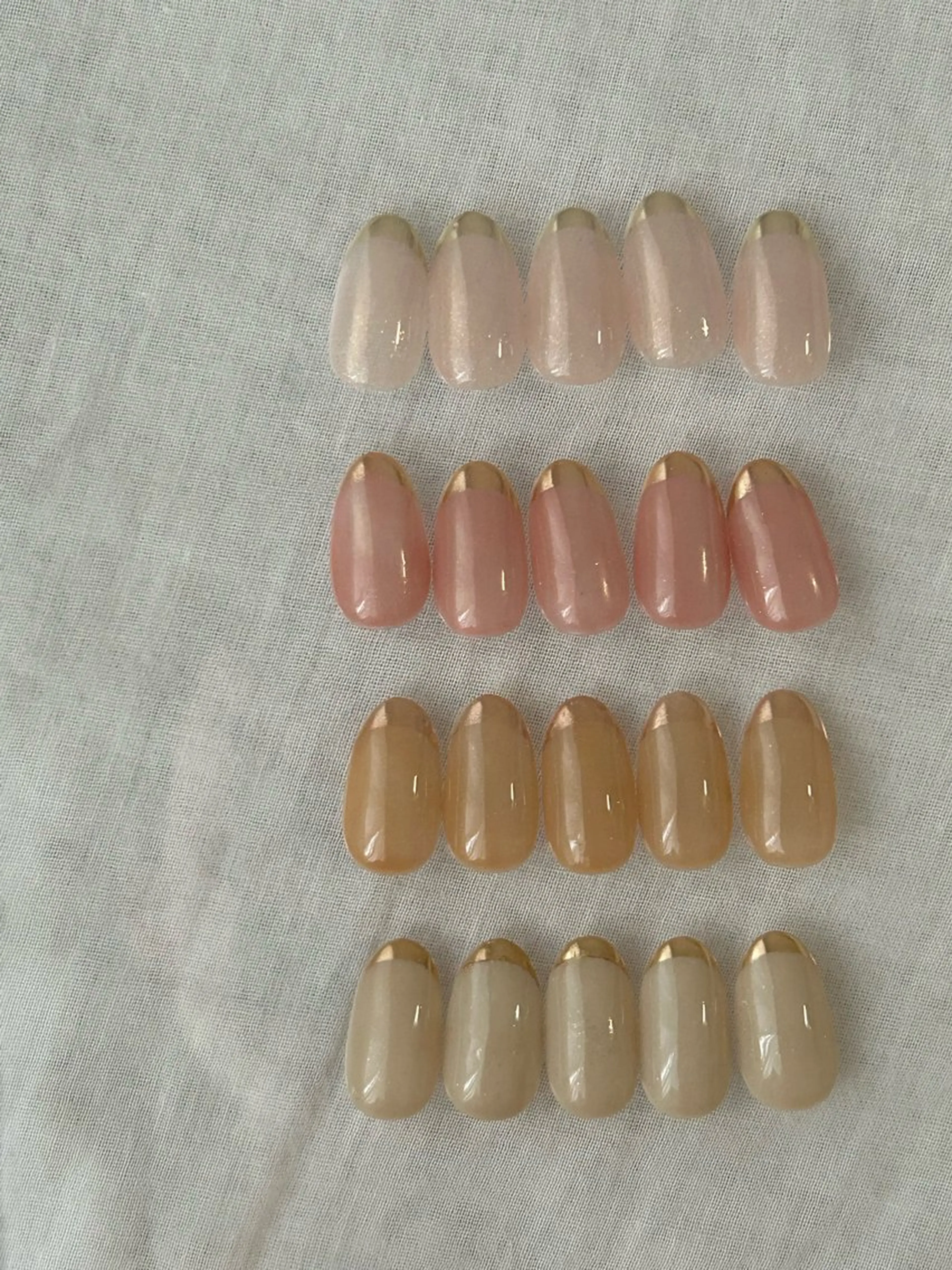 ネイル オーロラネイル ジェルネイル キラキラネイル ニュアンスネイル オフィスネイル 𓂃toi. 儚げnuanceのネイルデザイン