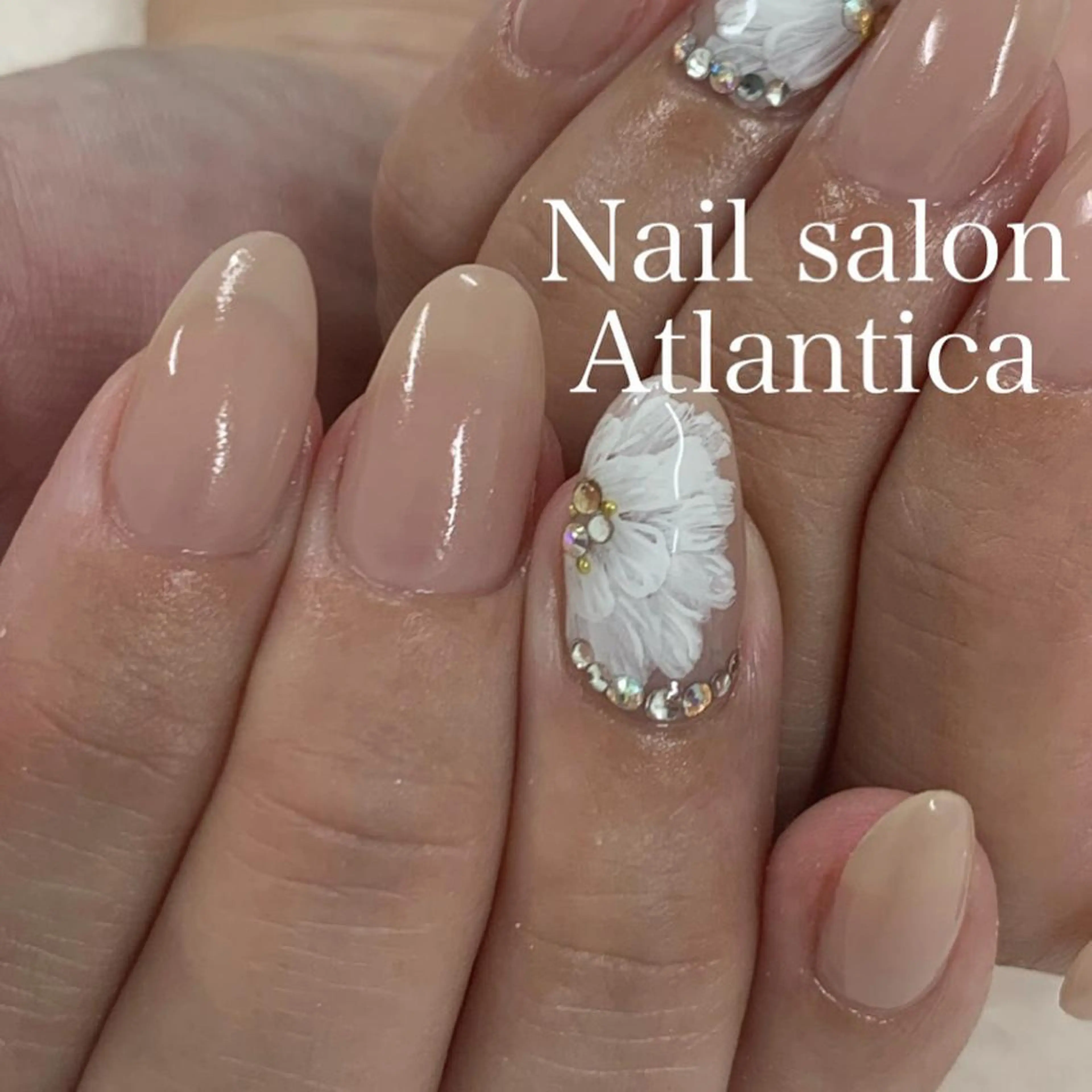 ネイル ゴージャス シンプルネイル ハンドネイル Nail salon Atlantica所属・Nail salon ✩ ｱﾄﾗﾝﾃｨｶのネイルデザイン