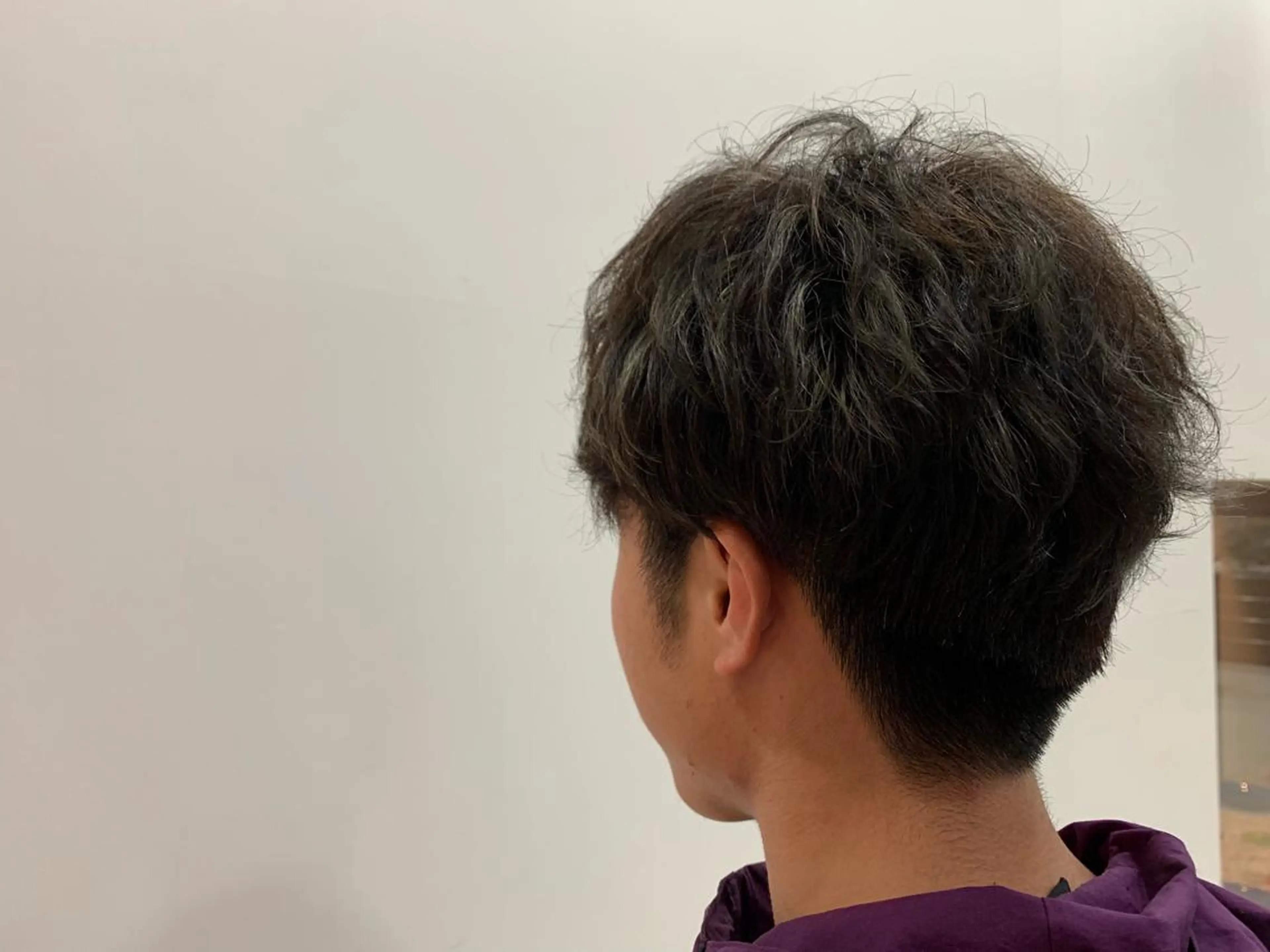 ショート カラー パーマ メンズ メンズハイライト メンズパーマ 透明感カラー ハイライトカラー ハイライト nambu-GARDEN所属・高橋 美波のヘアスタイル