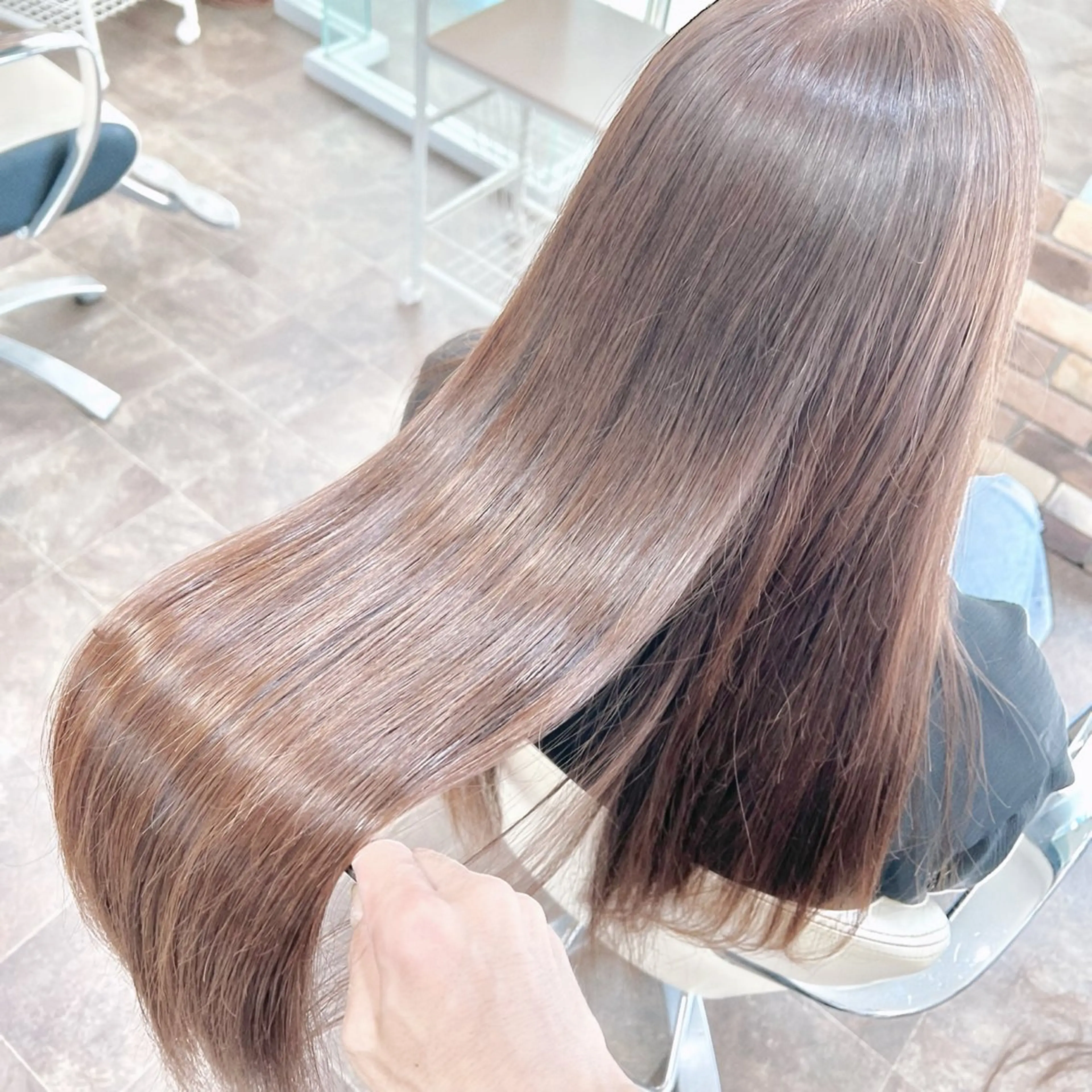 ロング カラー パーマ 髪質改善 縮毛矯正 カット ヘアカラー 縮毛矯正 トリートメント スパークヘア所属・大人女性の縮毛矯正/ お手入れ簡単/馬渕樹のヘアスタイル