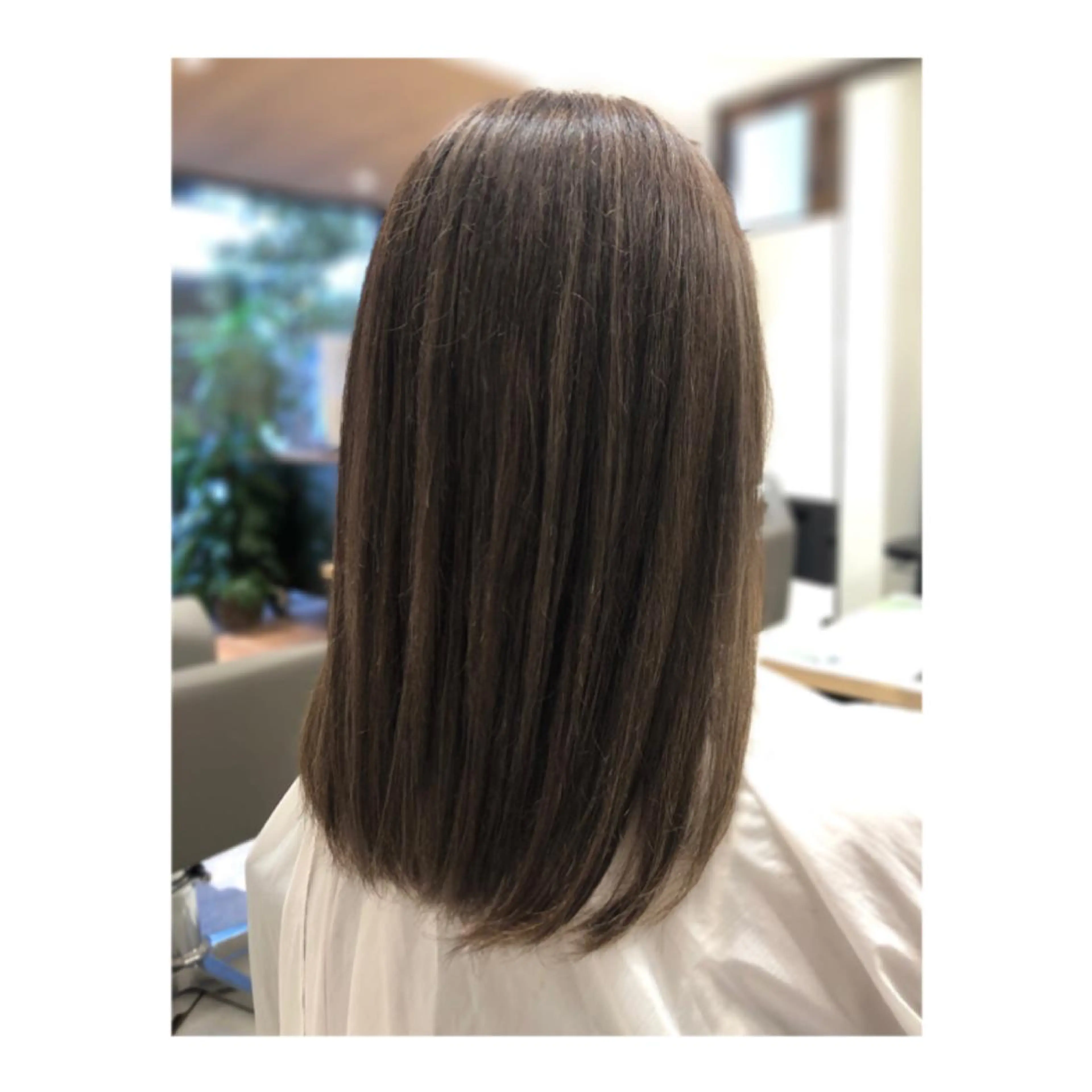 セミロング カラー ハイライトカラー ハイライト まちだ ひとみのヘアスタイル