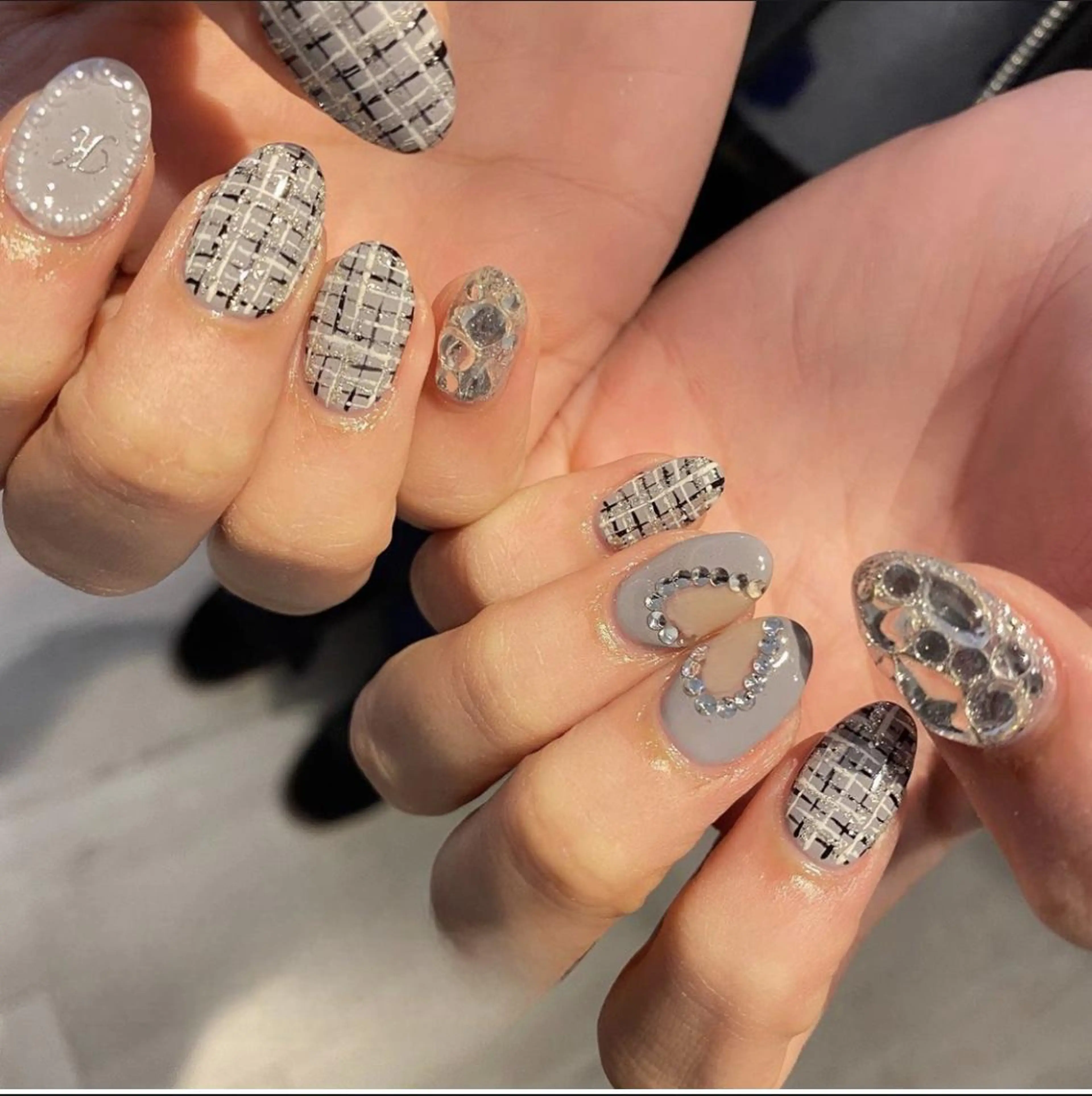 ショート カラー キッズ パーマ ネイル ヘアアレンジ マツエク・マツパ メンズ アイブロウ ハンドネイル フットネイル ease NAIL SALONのネイルデザイン