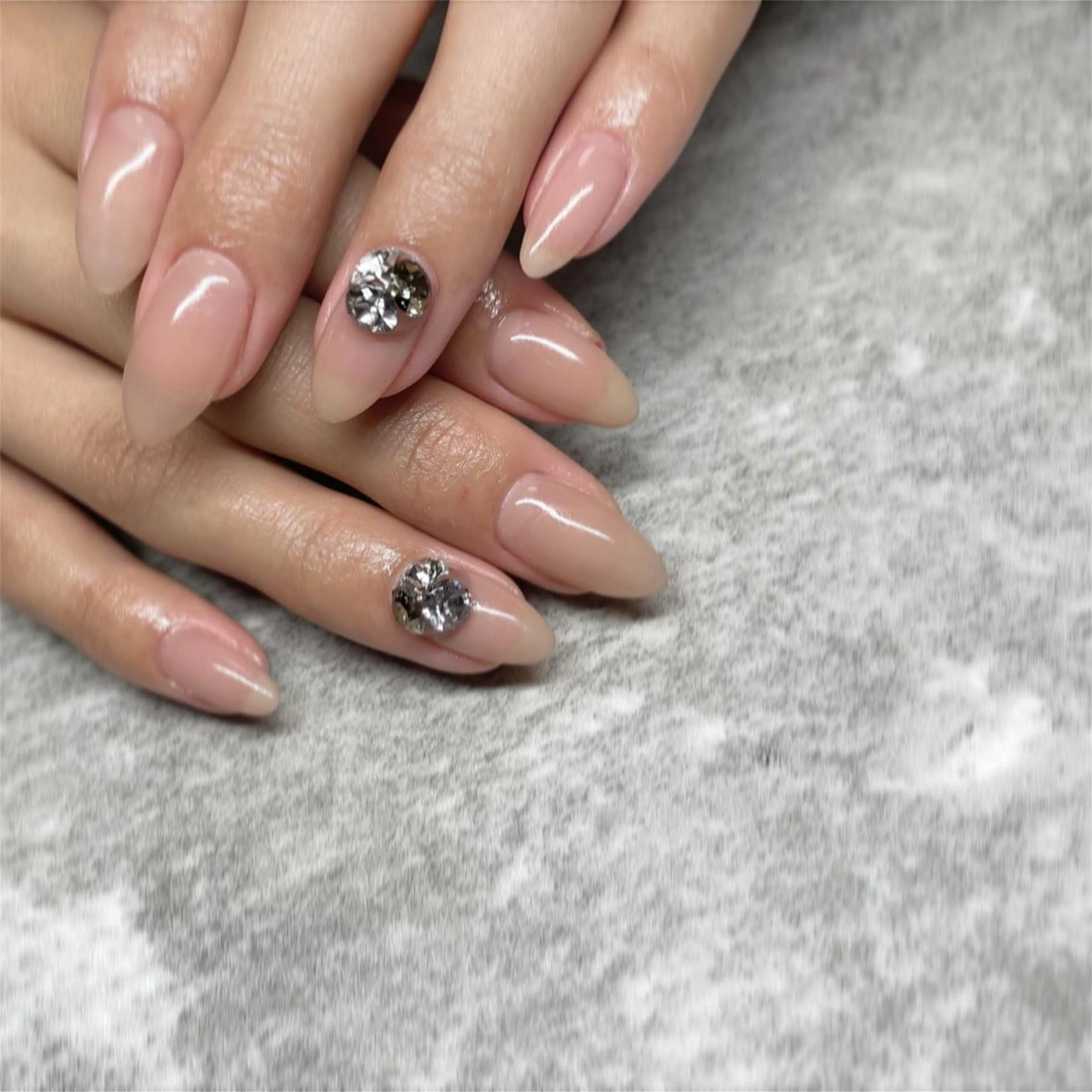 ネイル ストーンネイル y39nail toshiのネイルデザイン