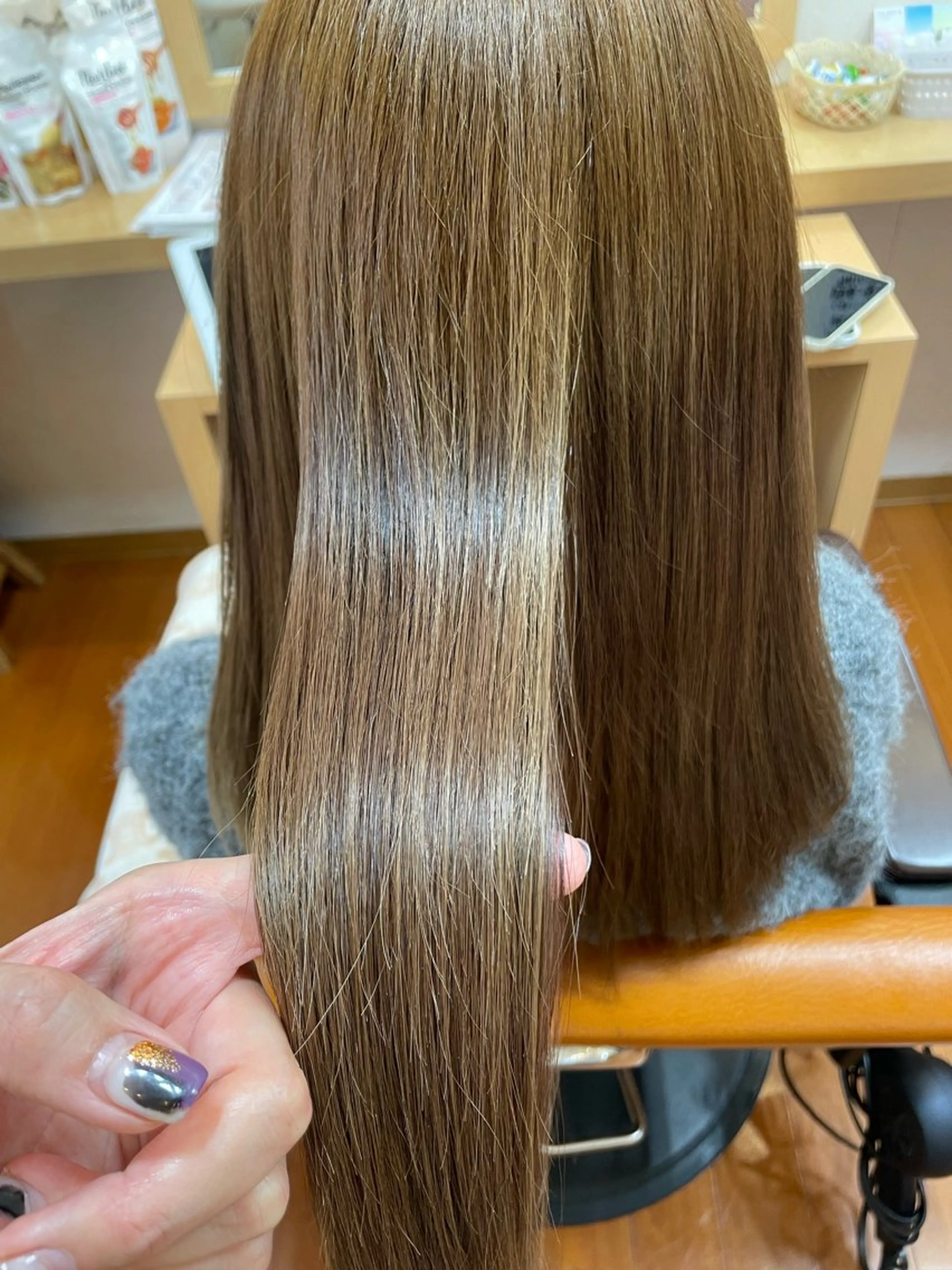 ロング カラー ベージュカラー 髪質改善 ヘアカラー アグレアーブル　緑丘店所属・小島 愛のヘアスタイル