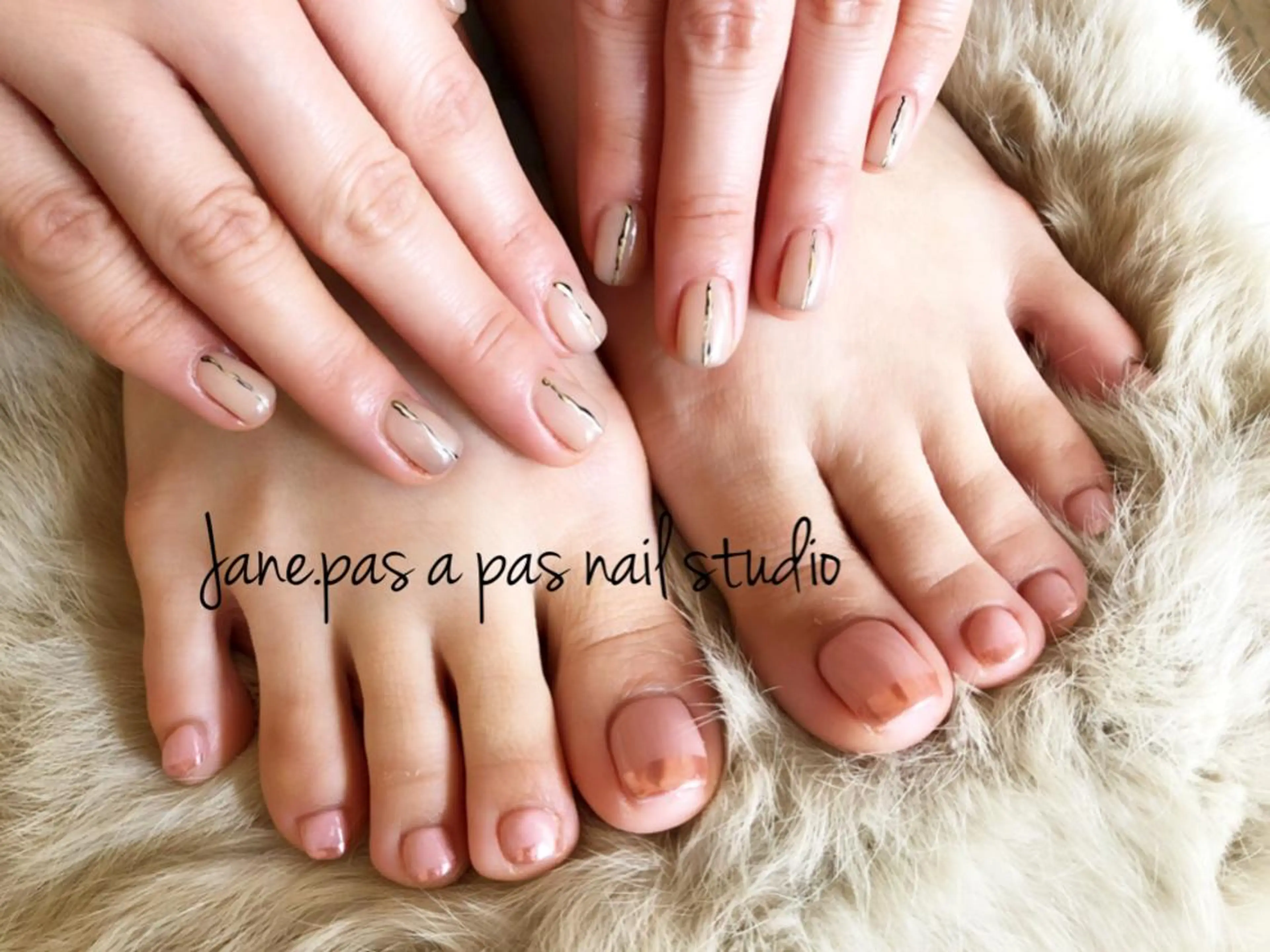 ネイル Yakko pas á pasのネイルデザイン