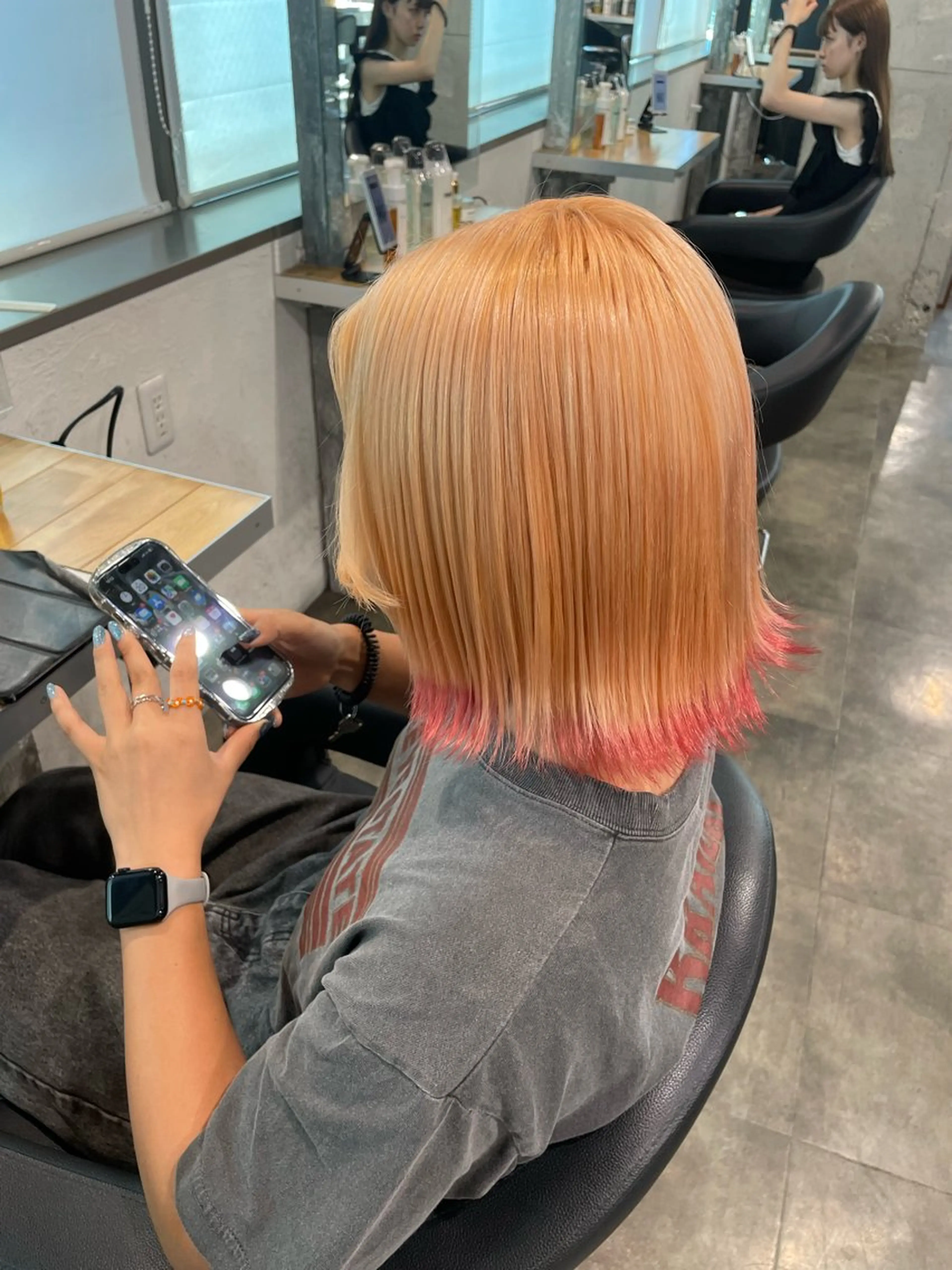 ミディアム カラー ヘアカラー ハイトーンブロンド 横浜💞ミオのヘアスタイル