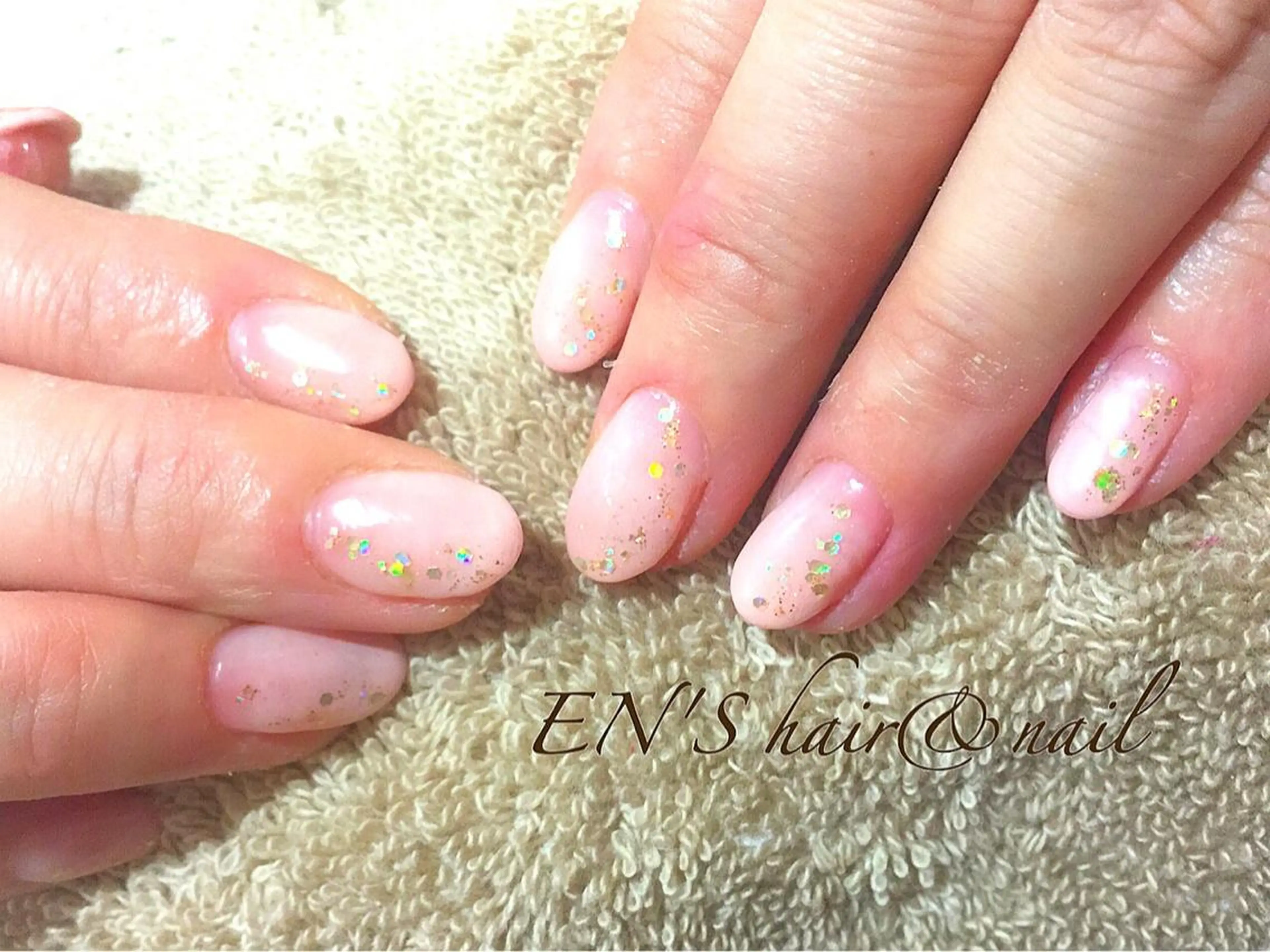 ネイル オーロラネイル ゴールド ラメ(グリッター) ピンク シルバー フルリール 【プライベートサロンのネイルデザイン