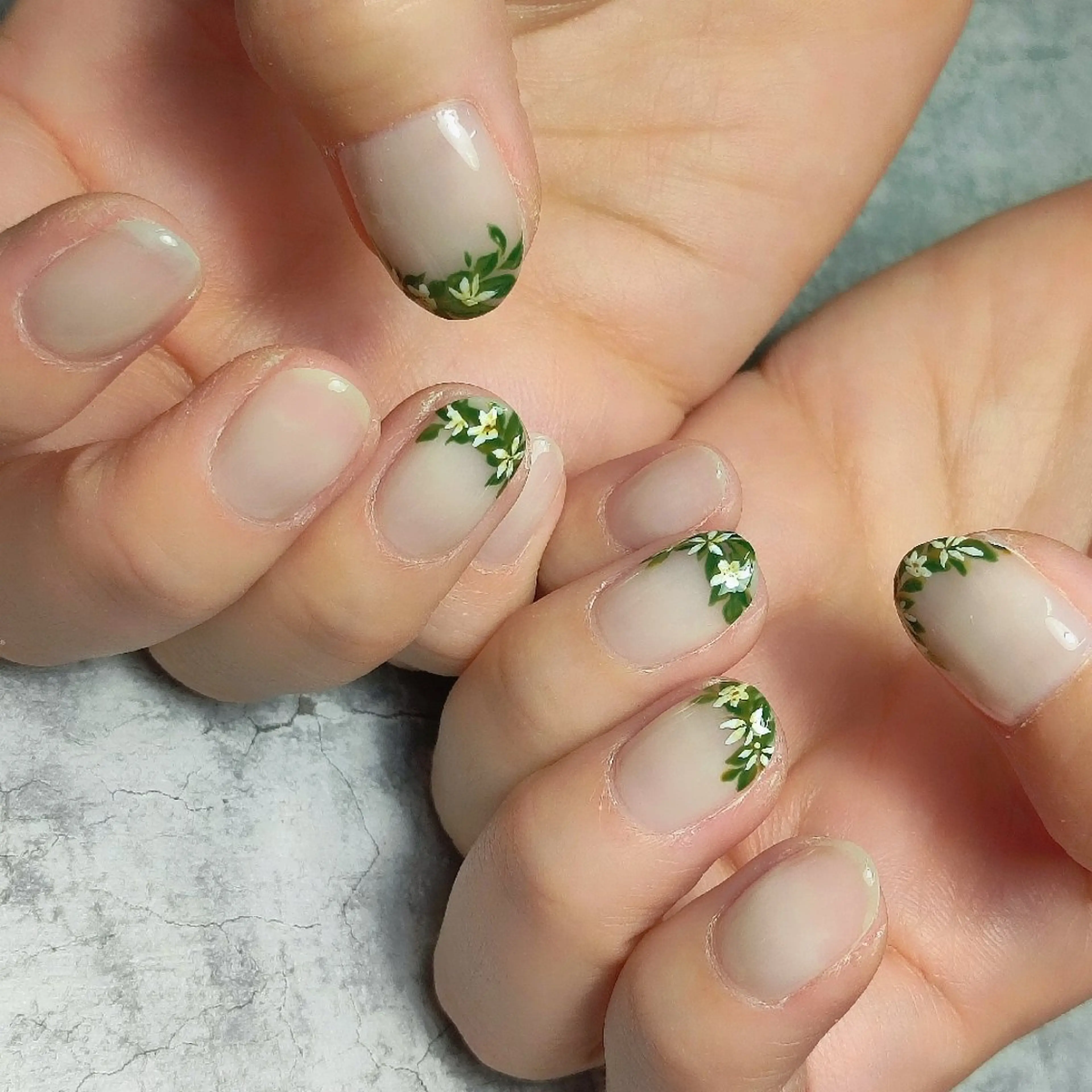 ネイル フラワーネイル フレンチネイル 個人サロン saltnailのネイルデザイン