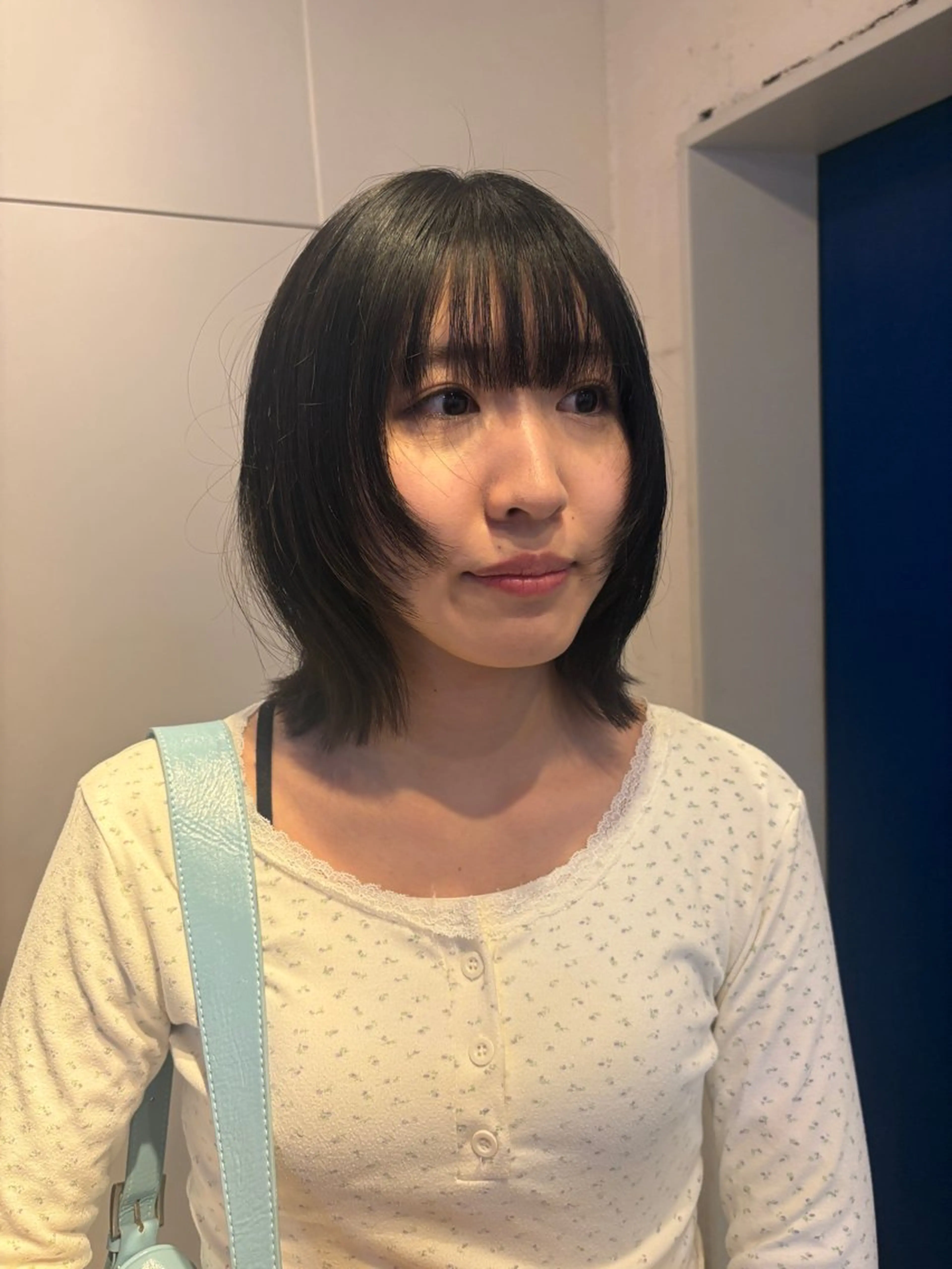 ミディアム カラー カット トリートメント RIN／韓国ヘア レイヤーカットのヘアスタイル