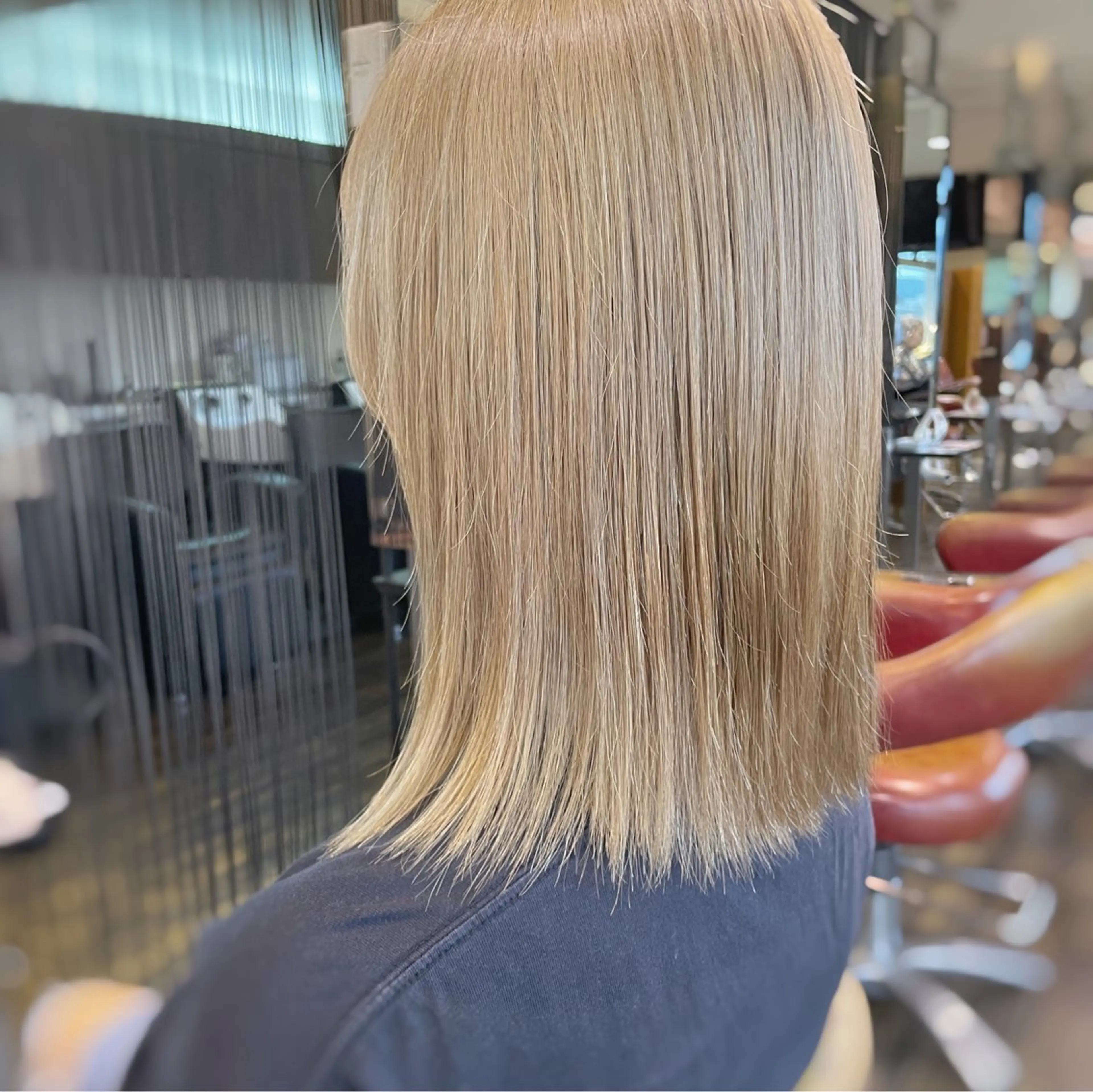 ミディアム カラー ベージュカラー ブリーチ ケアブリーチ ハイトーンカラー ハイトーンベージュ ヘアカラー 似合わせヘア🤍 面田法子のヘアスタイル
