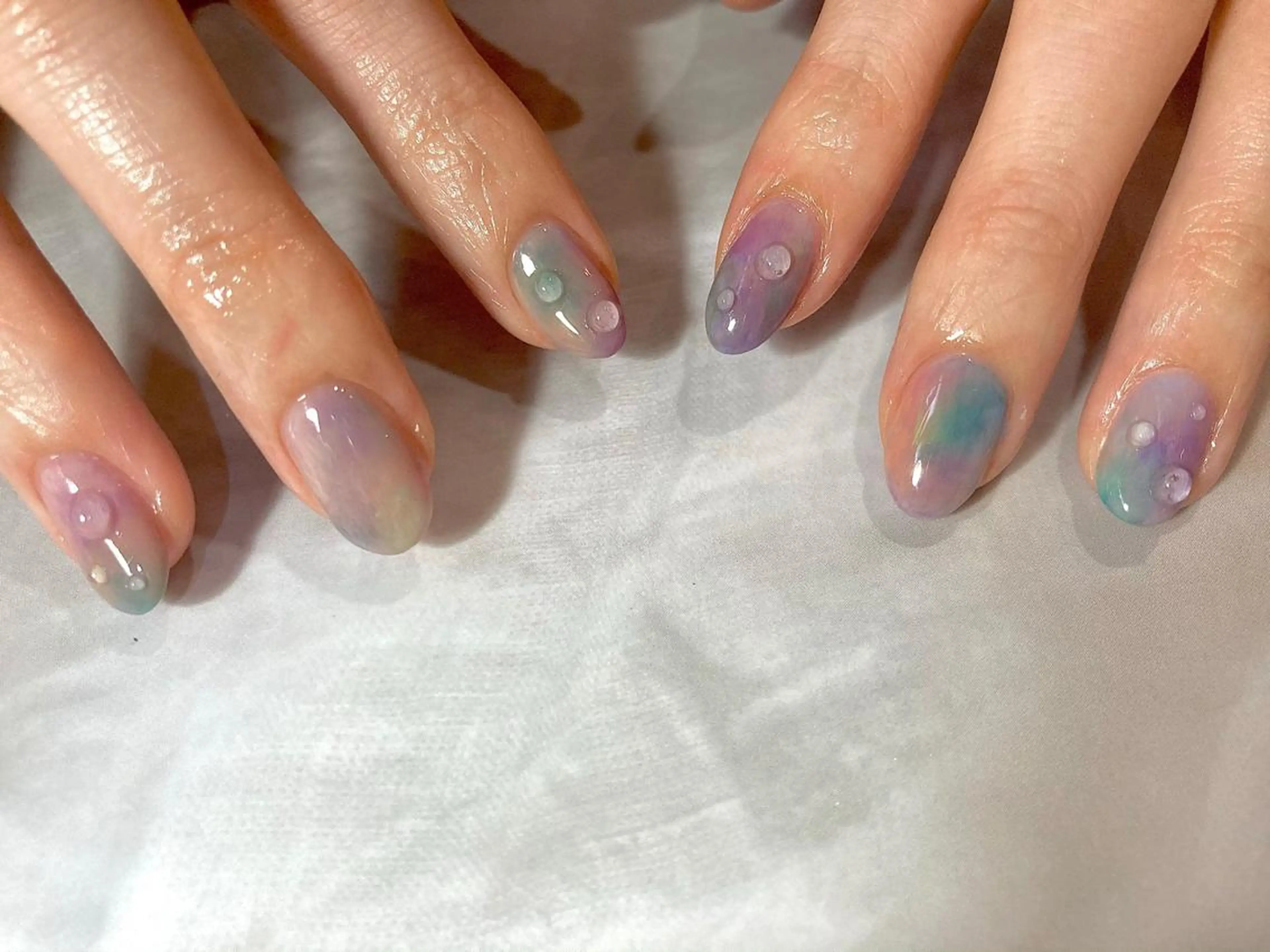 ショート カラー ネイル マツエク・マツパ ハンドネイル illum hicariのネイルデザイン