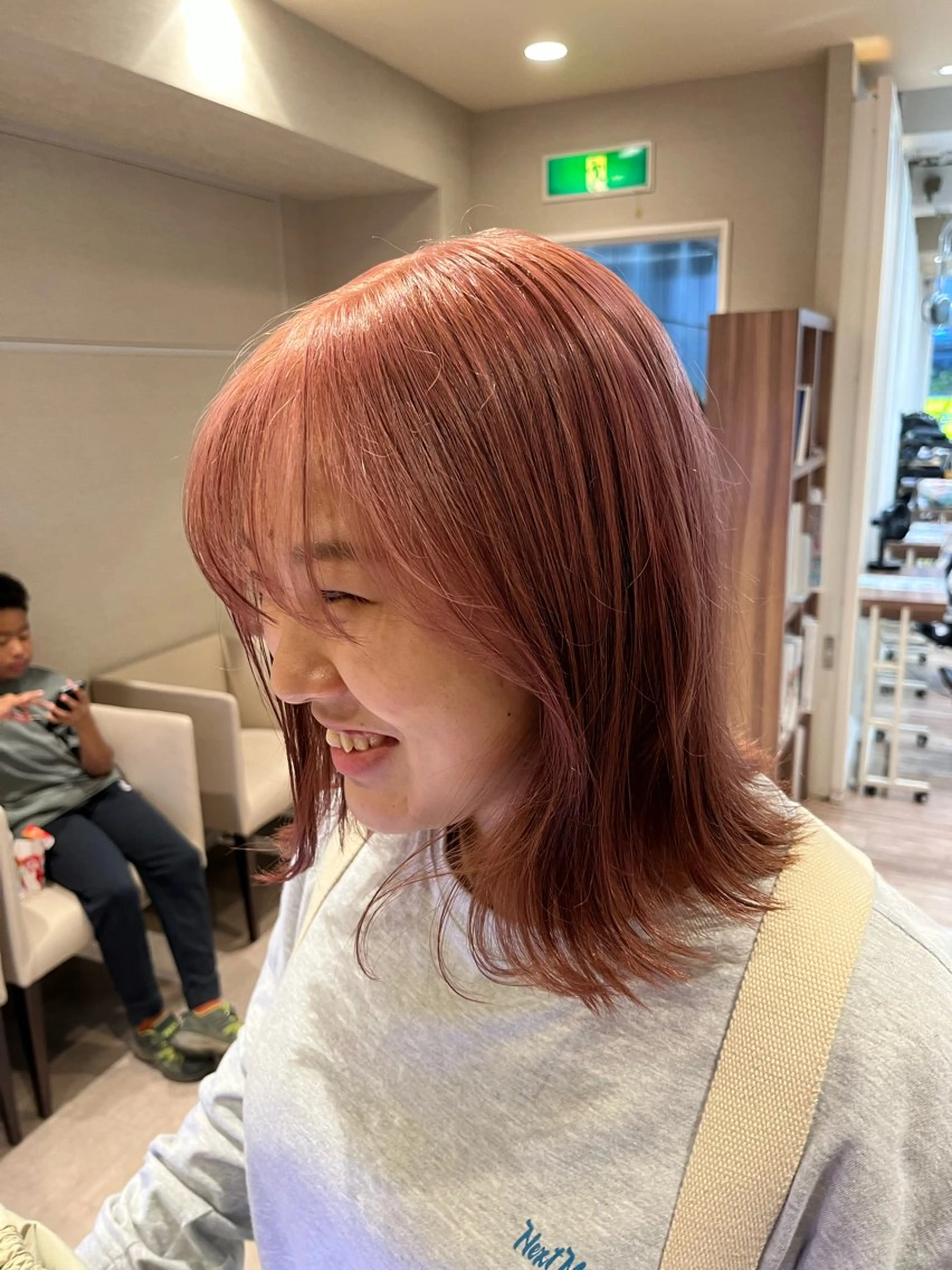 ミディアム カラー ベージュカラー ピンクカラー ピンクベージュ dogstar小林諒 レイヤー/ブリーチのヘアスタイル