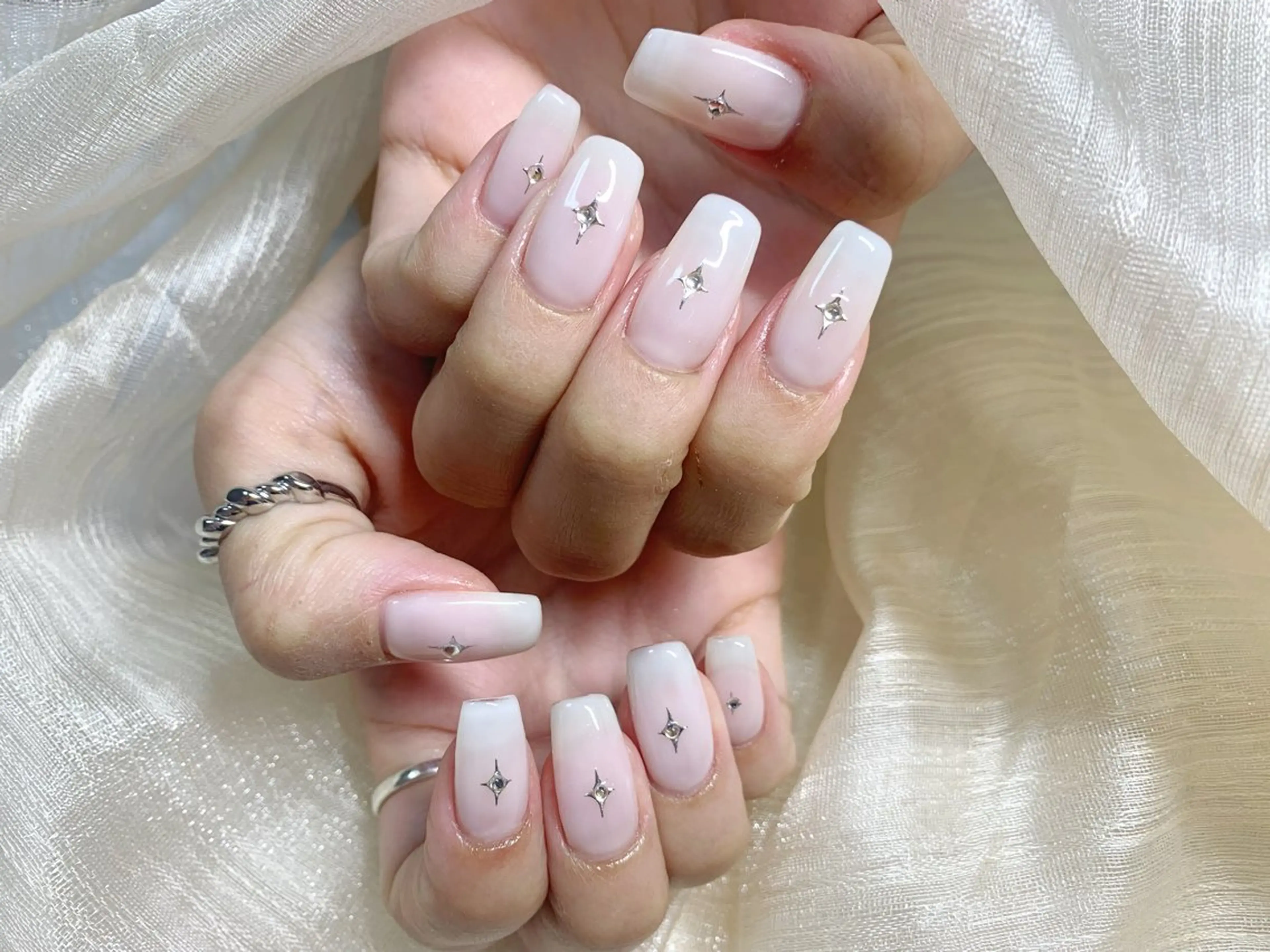 ネイル ハンドネイル Lino Nailのネイルデザイン