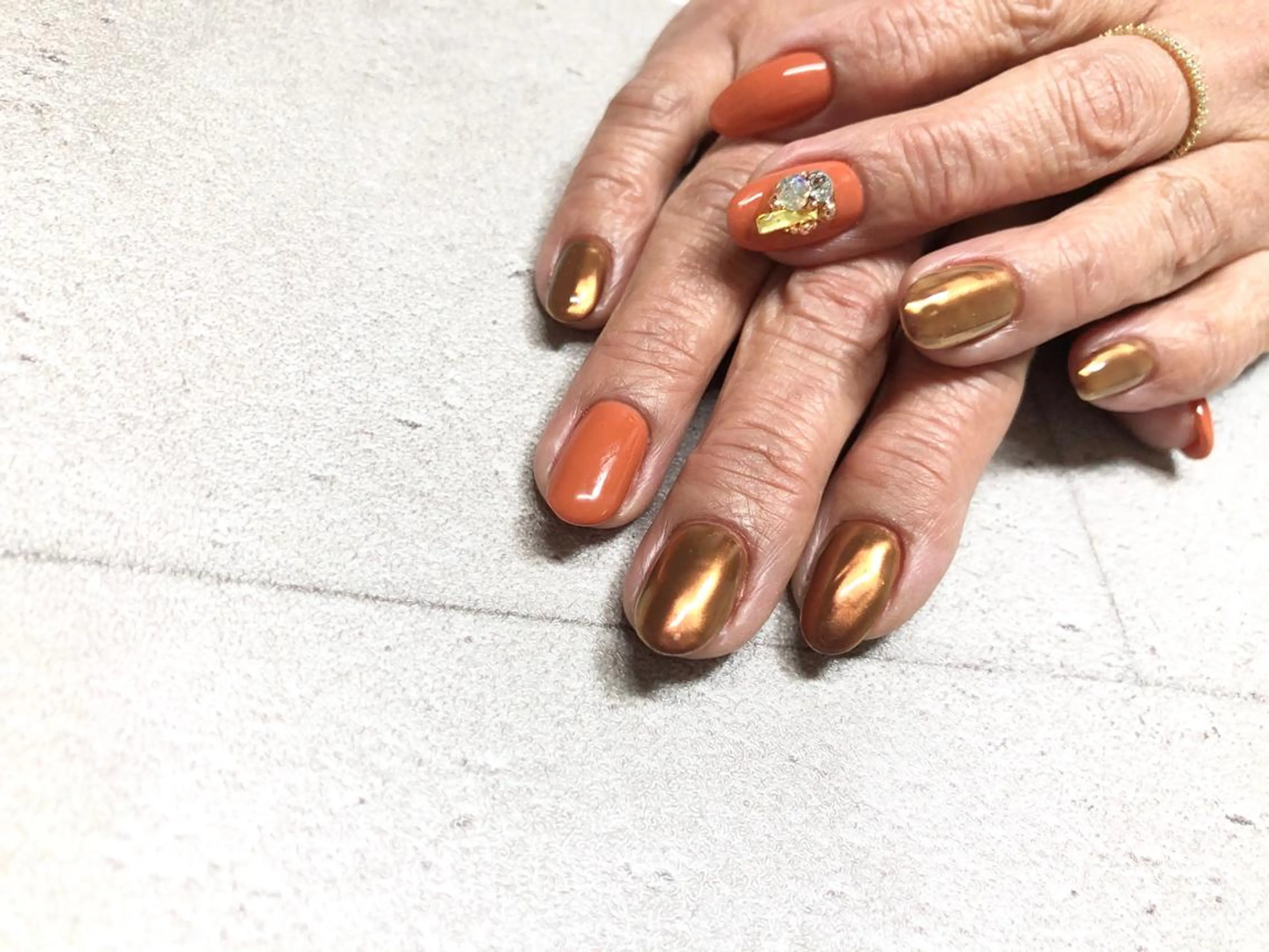 ネイル ミラーネイル シルバー RanaCien所属・RanaCien 荒木美里のネイルデザイン