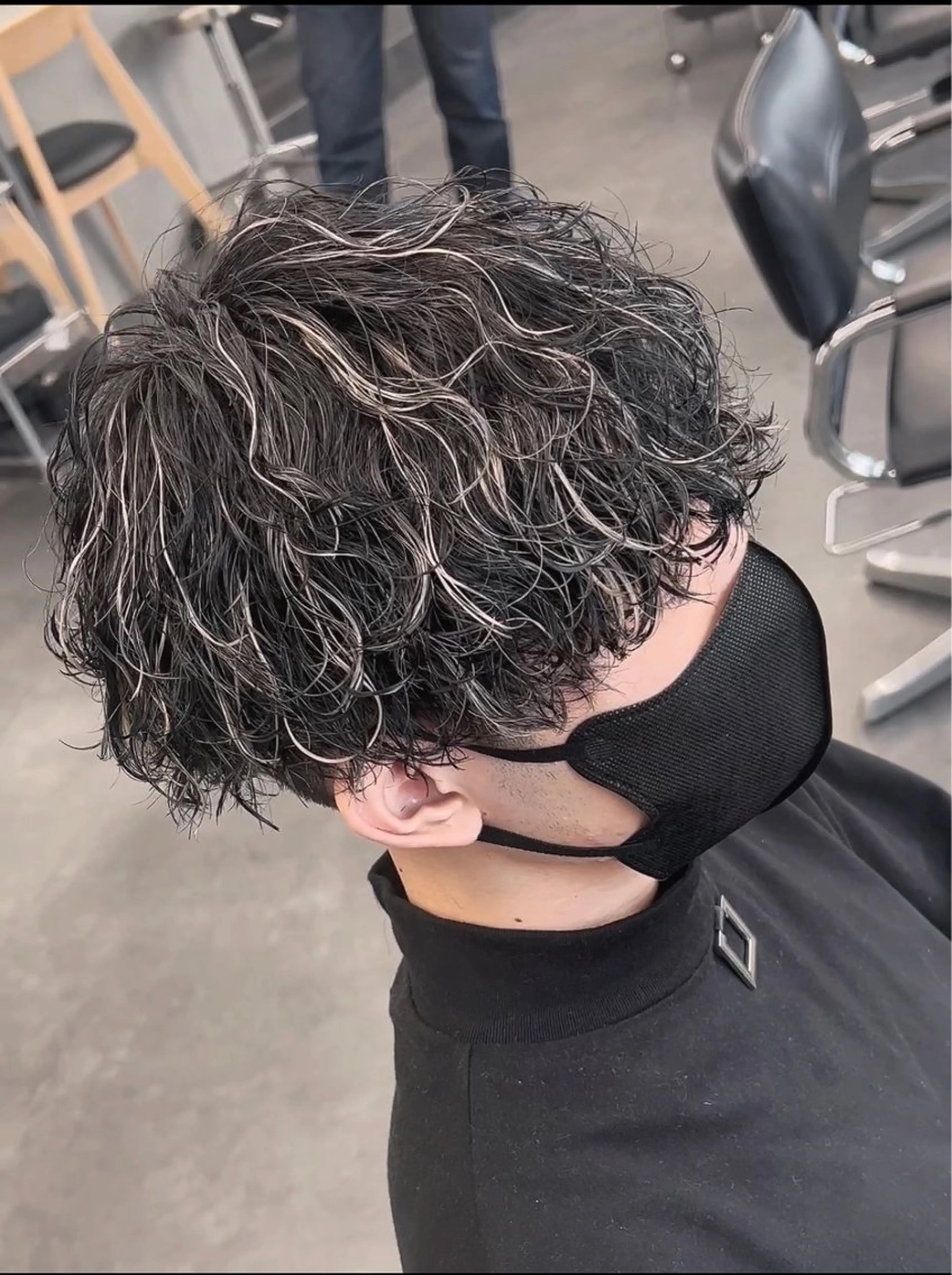 カラー メンズ メンズハイライト ハイライトカラー fifth リュウセイのヘアスタイル