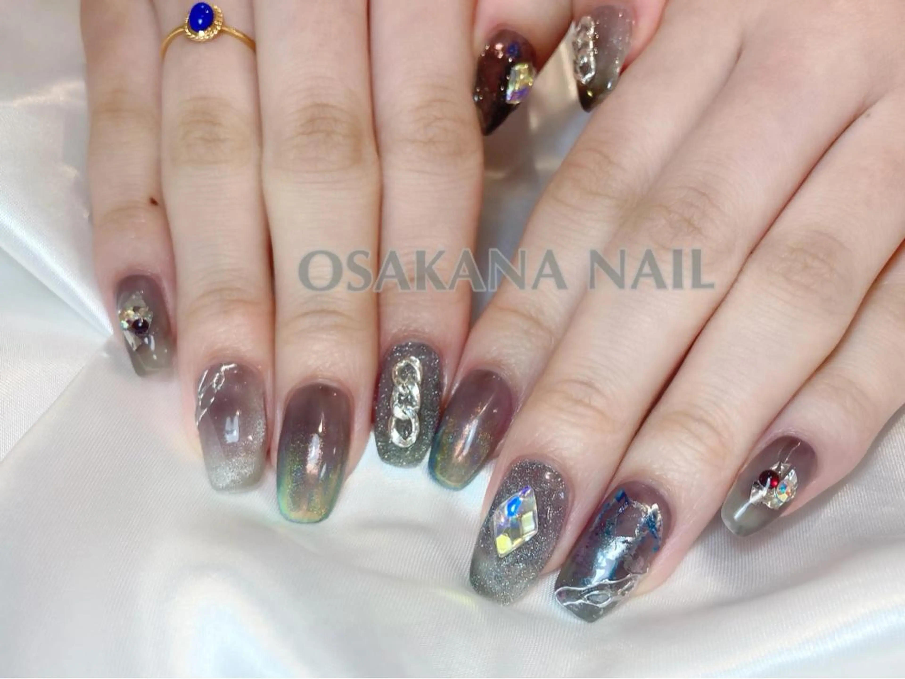 ネイル アートネイル マグネットネイル OSAKNA NAIL しおん🐠のネイルデザイン