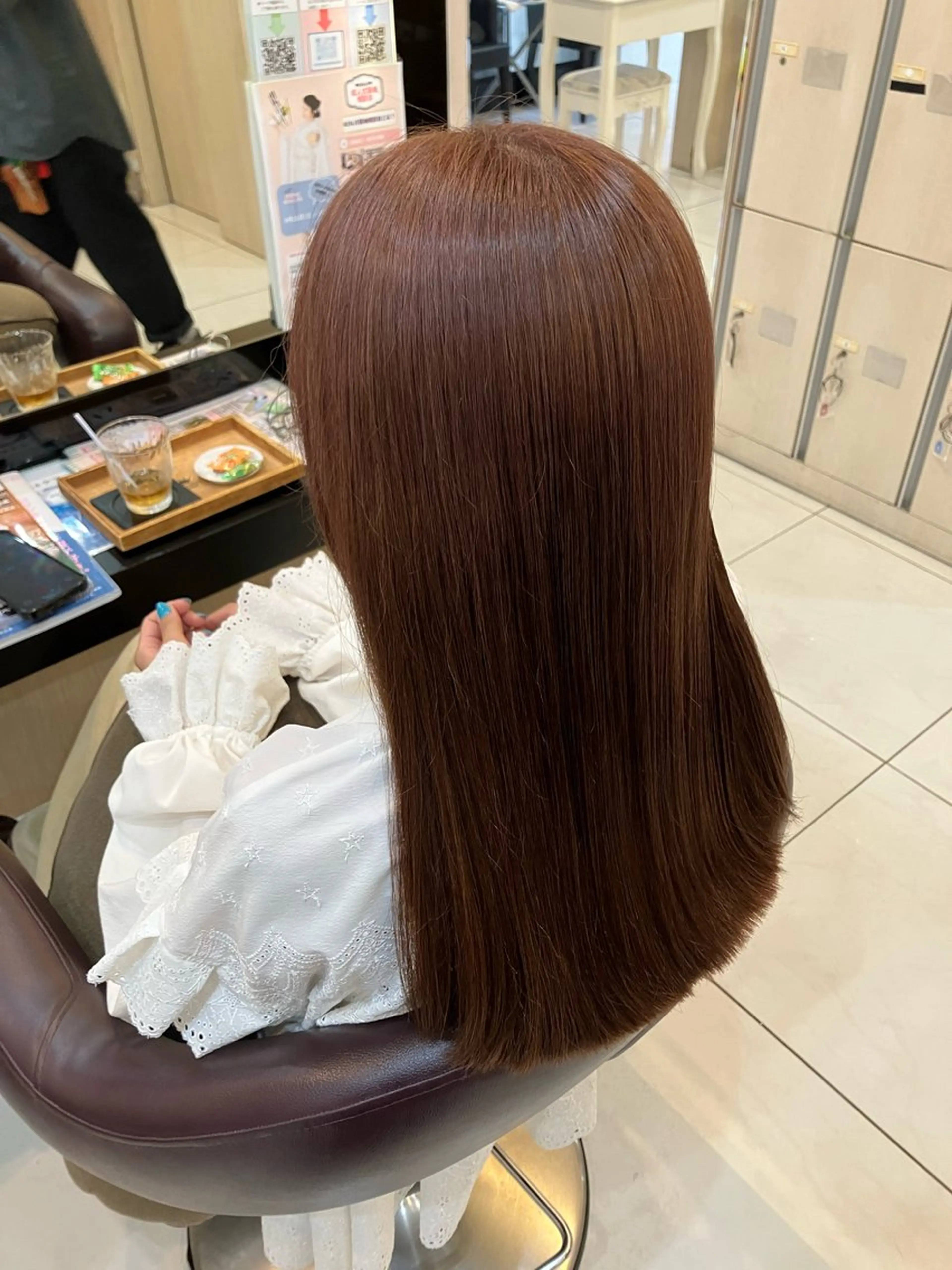 セミロング カット ヘアカラー yukari 艶髪ヘアのヘアスタイル