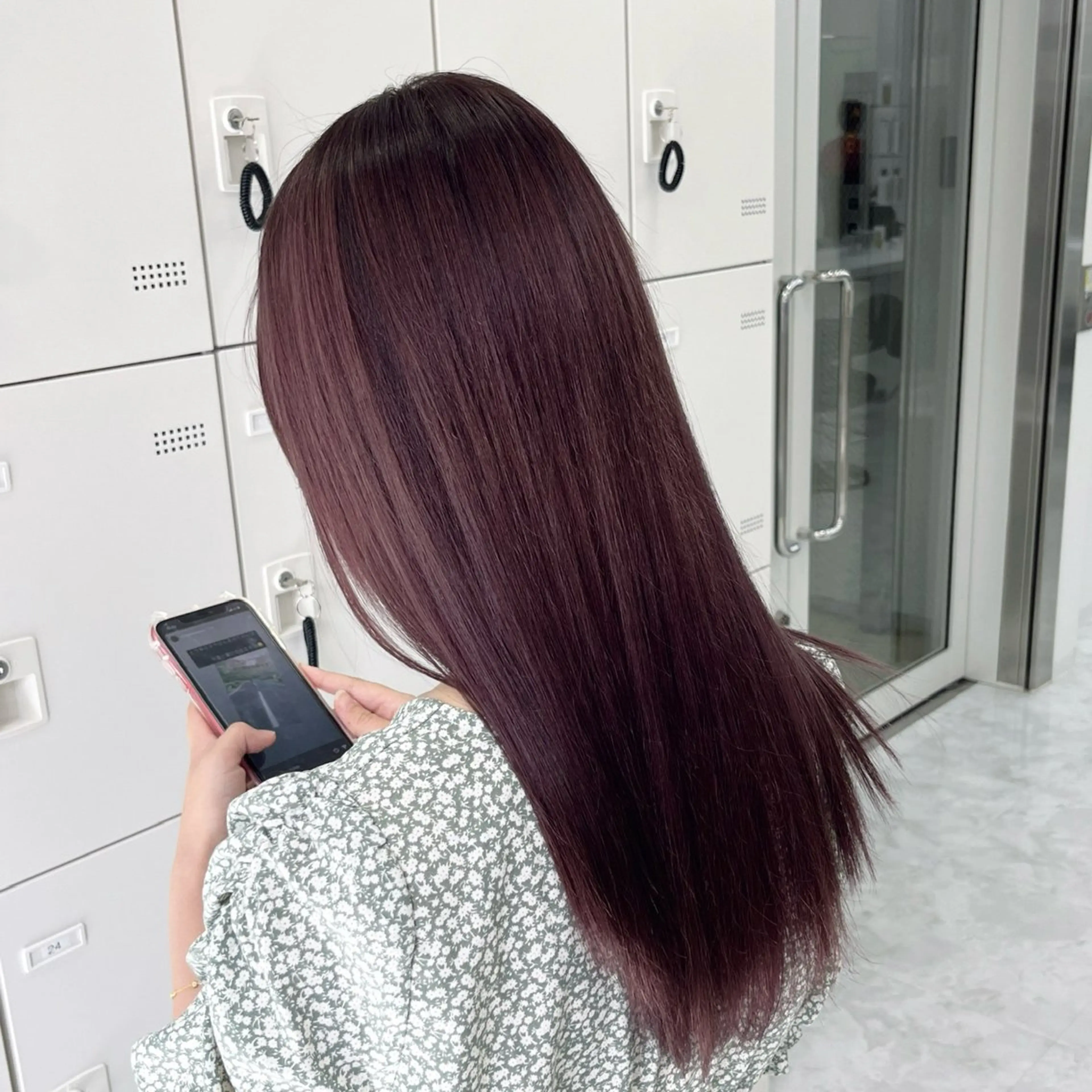セミロング カラー ベージュカラー ブリーチ ブラウンカラー デザインカラー ハイトーンカラー ヘアカラー トリートメント Shido/ 髪質改善/上質艶髪のヘアスタイル