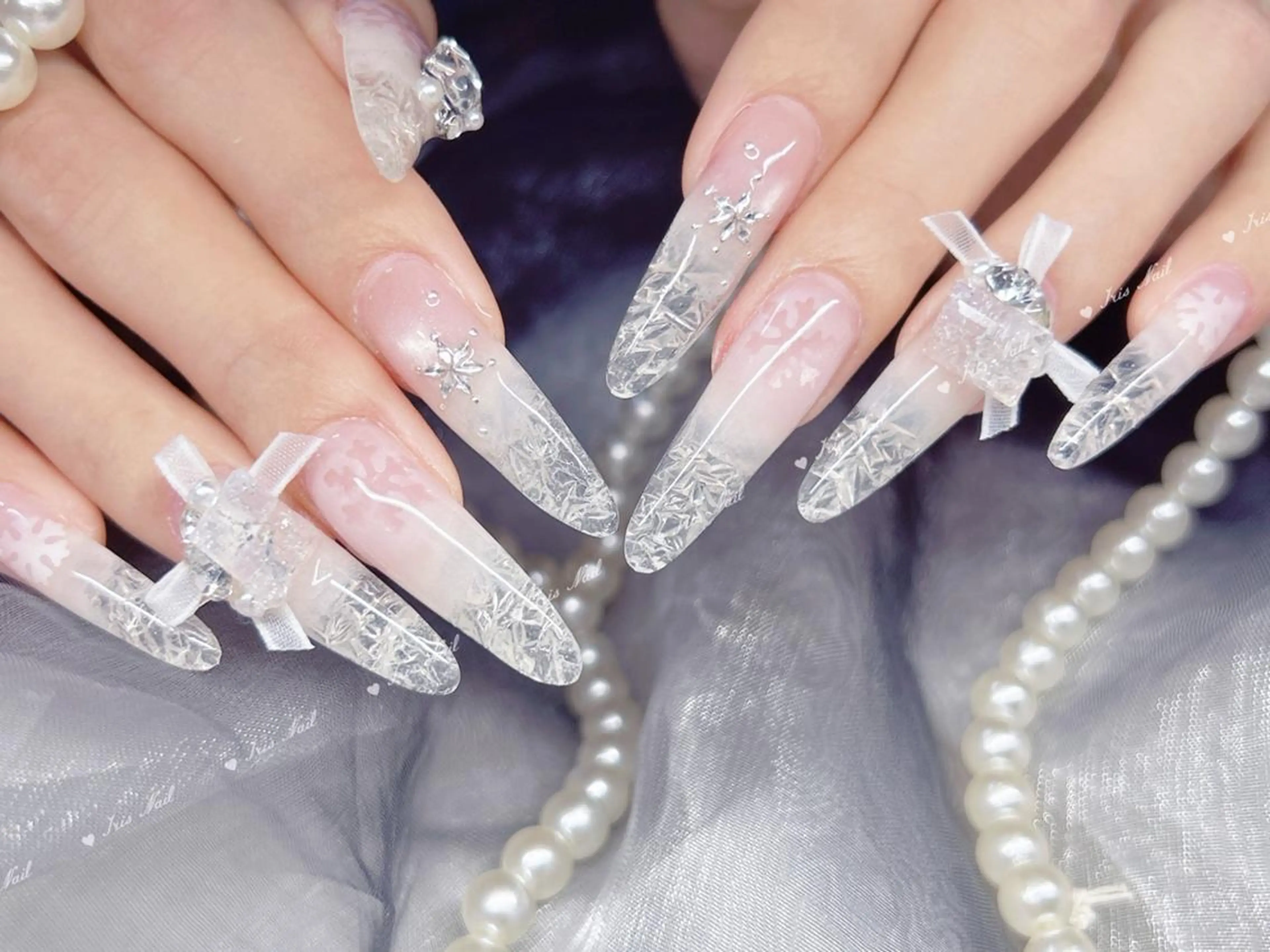 ネイル オーロラネイル フレンチネイル ジェルネイル ガラスフレンチ グラデーション ハンドネイル ハンドケア IRIS NAIL大塚のネイルデザイン