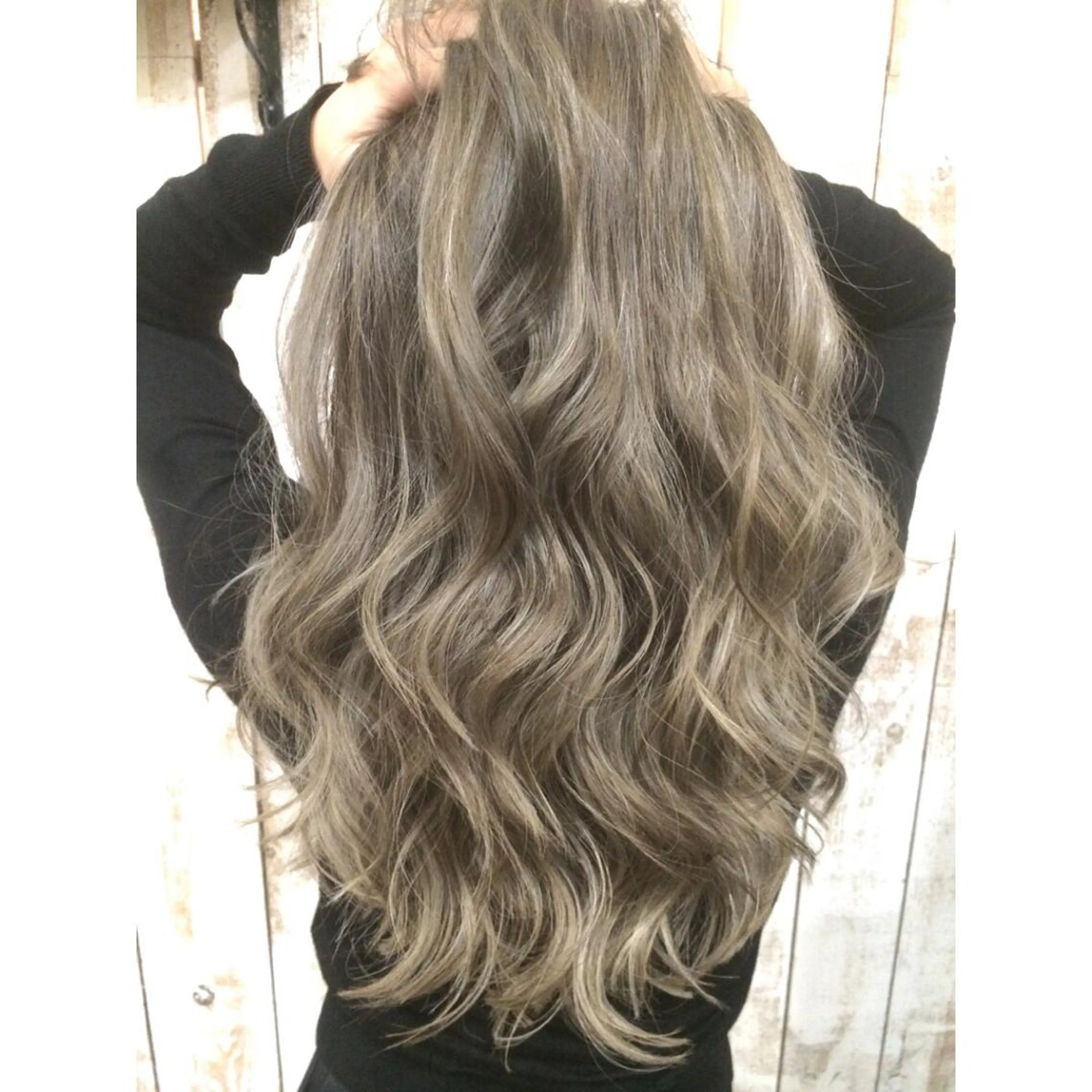 ロング カラー ベージュカラー ハイライトカラー 3Dハイライト ハイライト ヘアカラー トリートメント 井上 一平のヘアスタイル