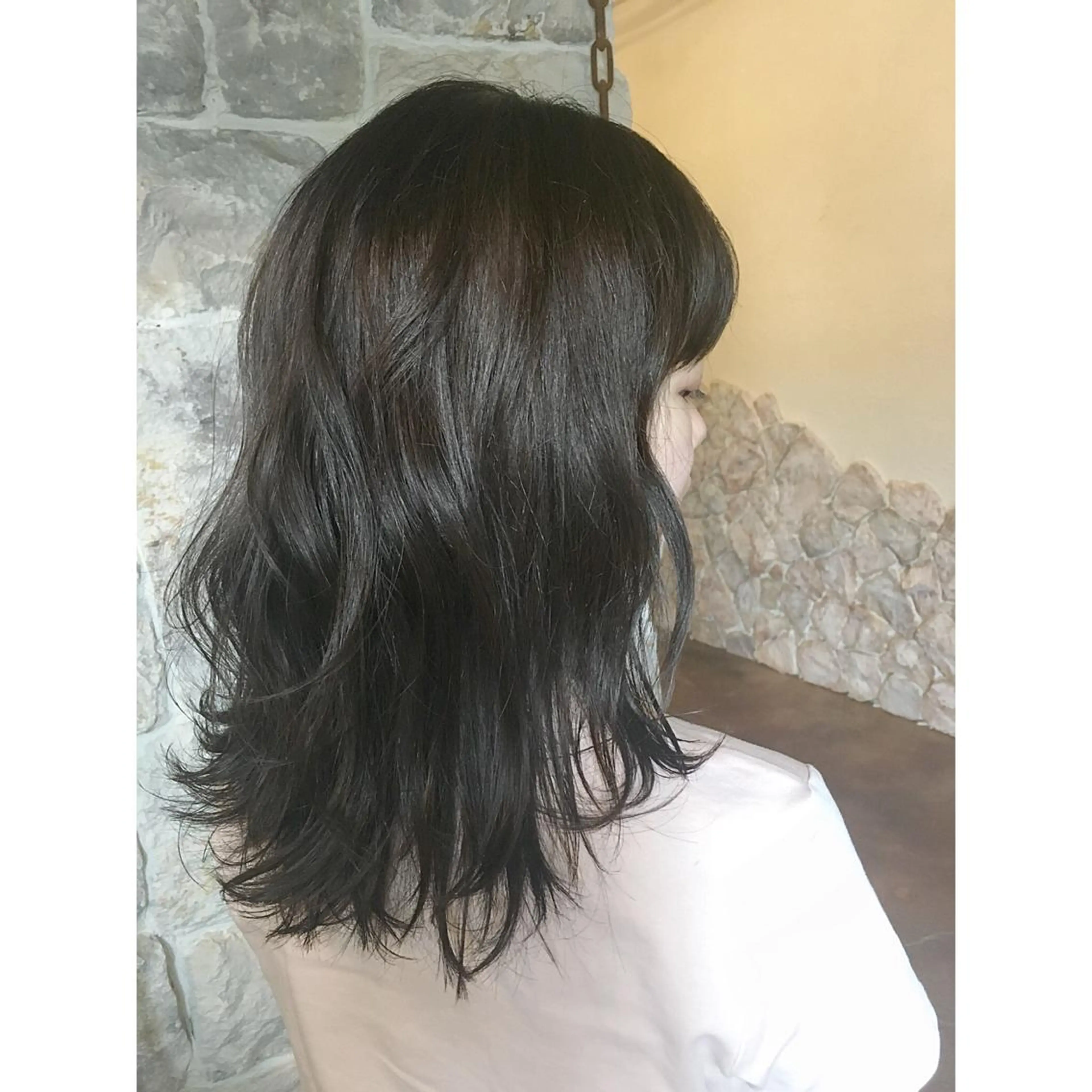 ミディアム カラー ダークグレー カット トリートメント EMANON天神所属・Hitomi Ezakiのヘアスタイル