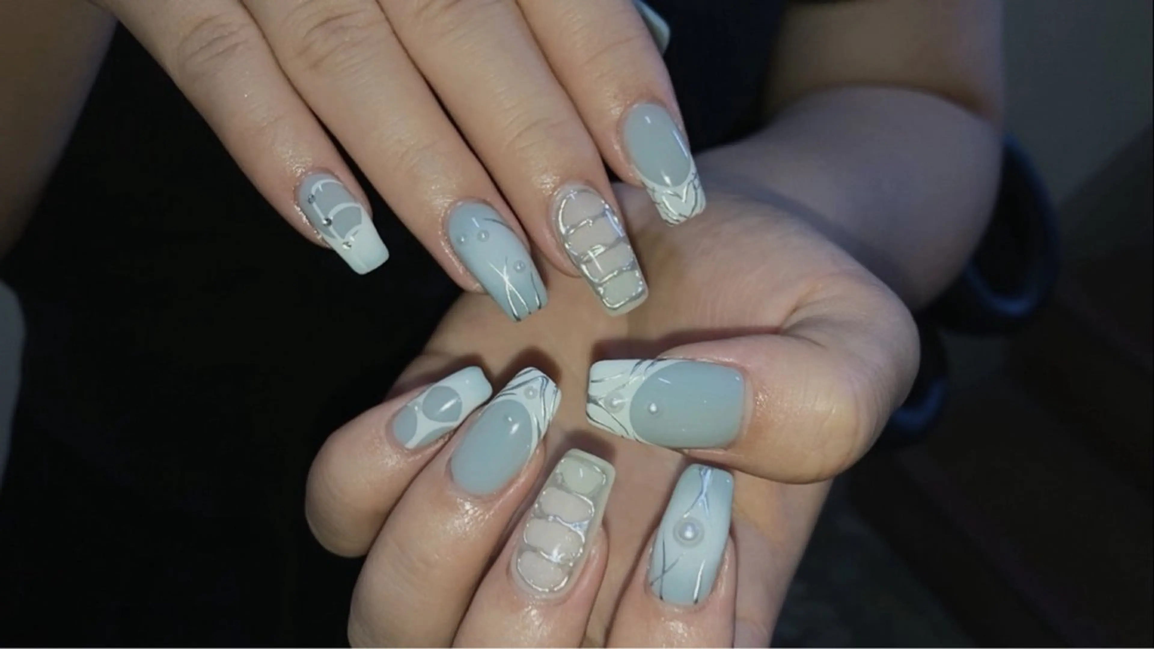 ネイル ハンドネイル フットネイル kana/モード ・グランジ⛓🎼のネイルデザイン