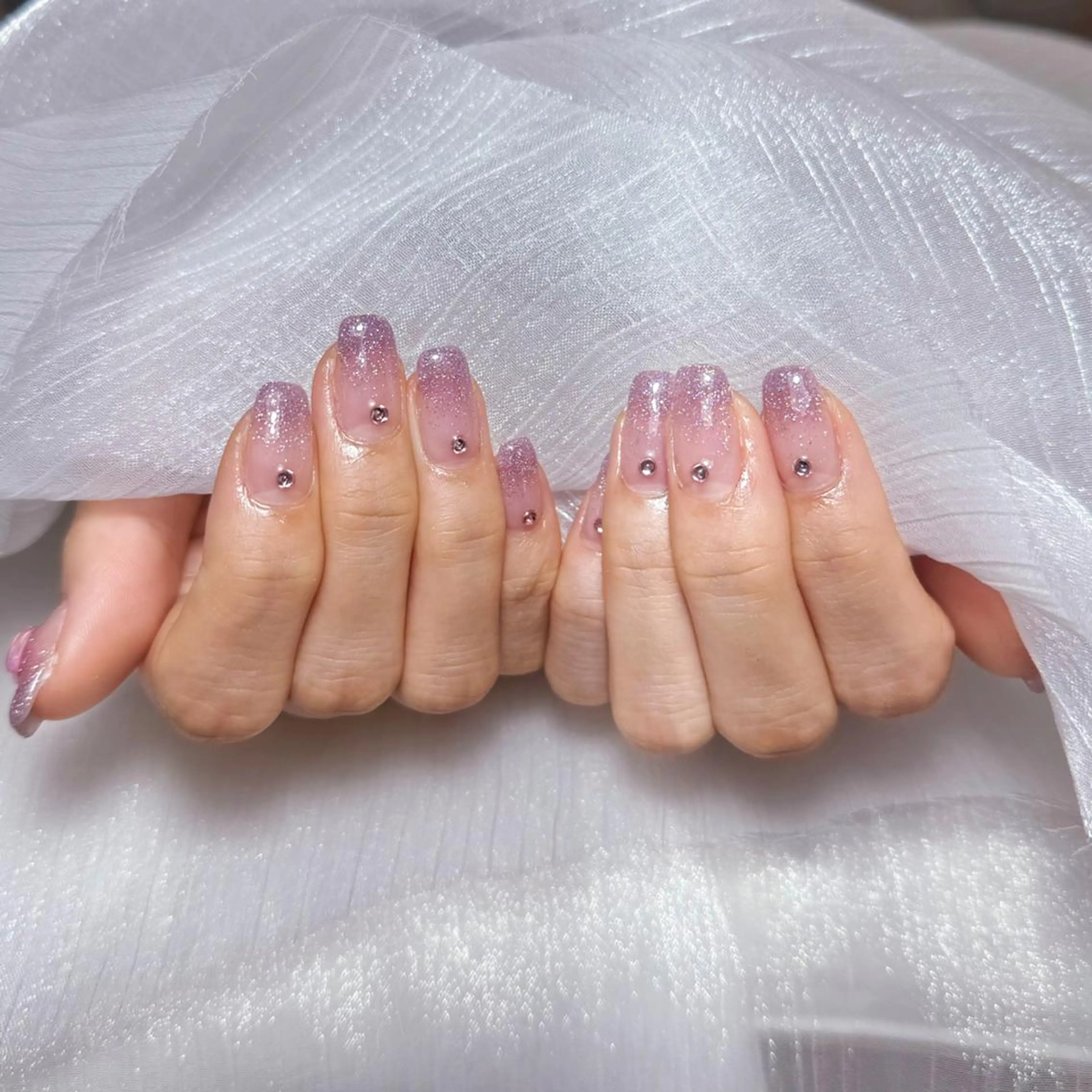 ネイル アートネイル オーロラネイル ガーリー キラキラネイル 韓国ネイル ハンドネイル nina 💅のネイルデザイン