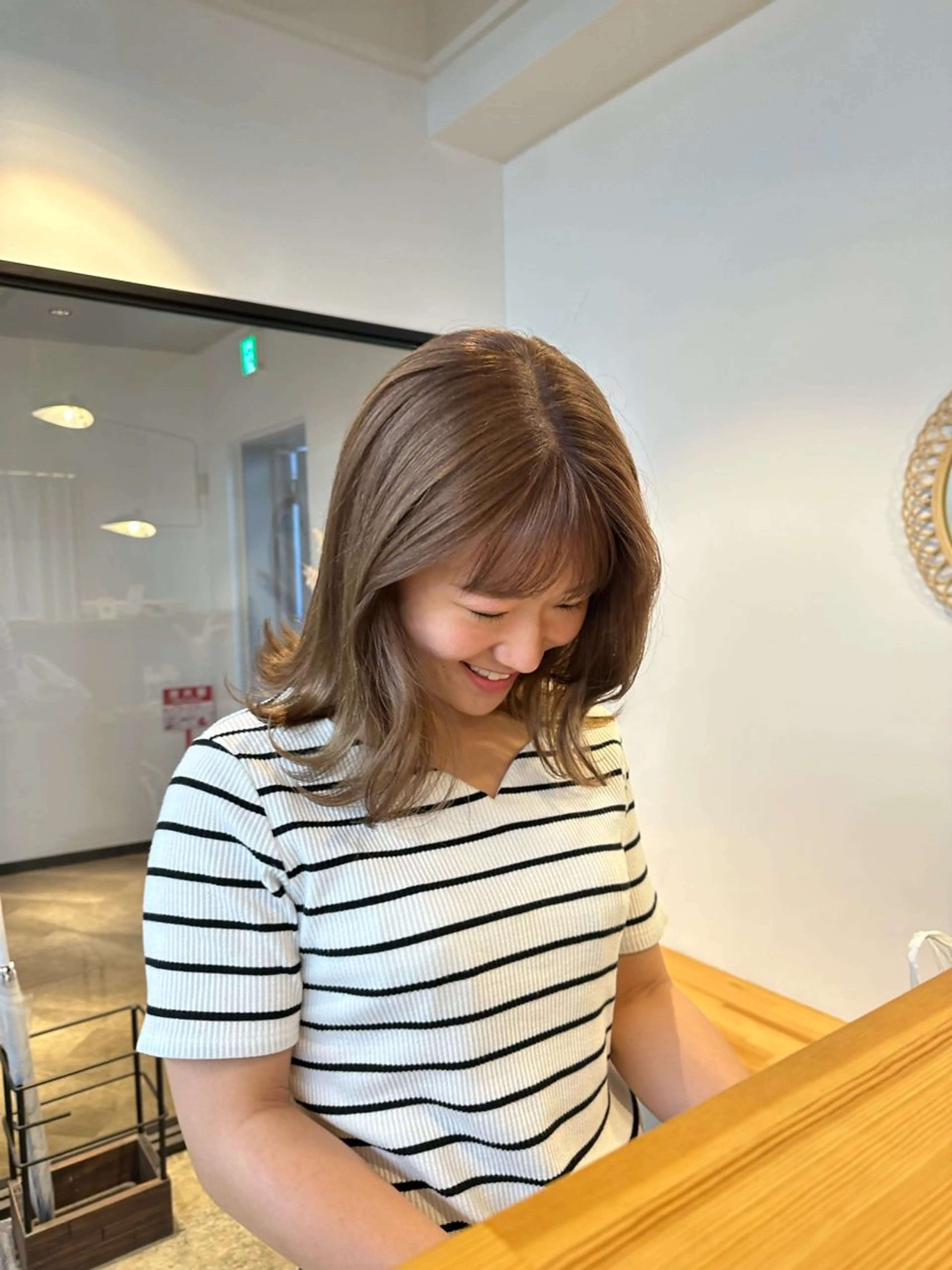 ミディアム カラー yuika .のヘアスタイル