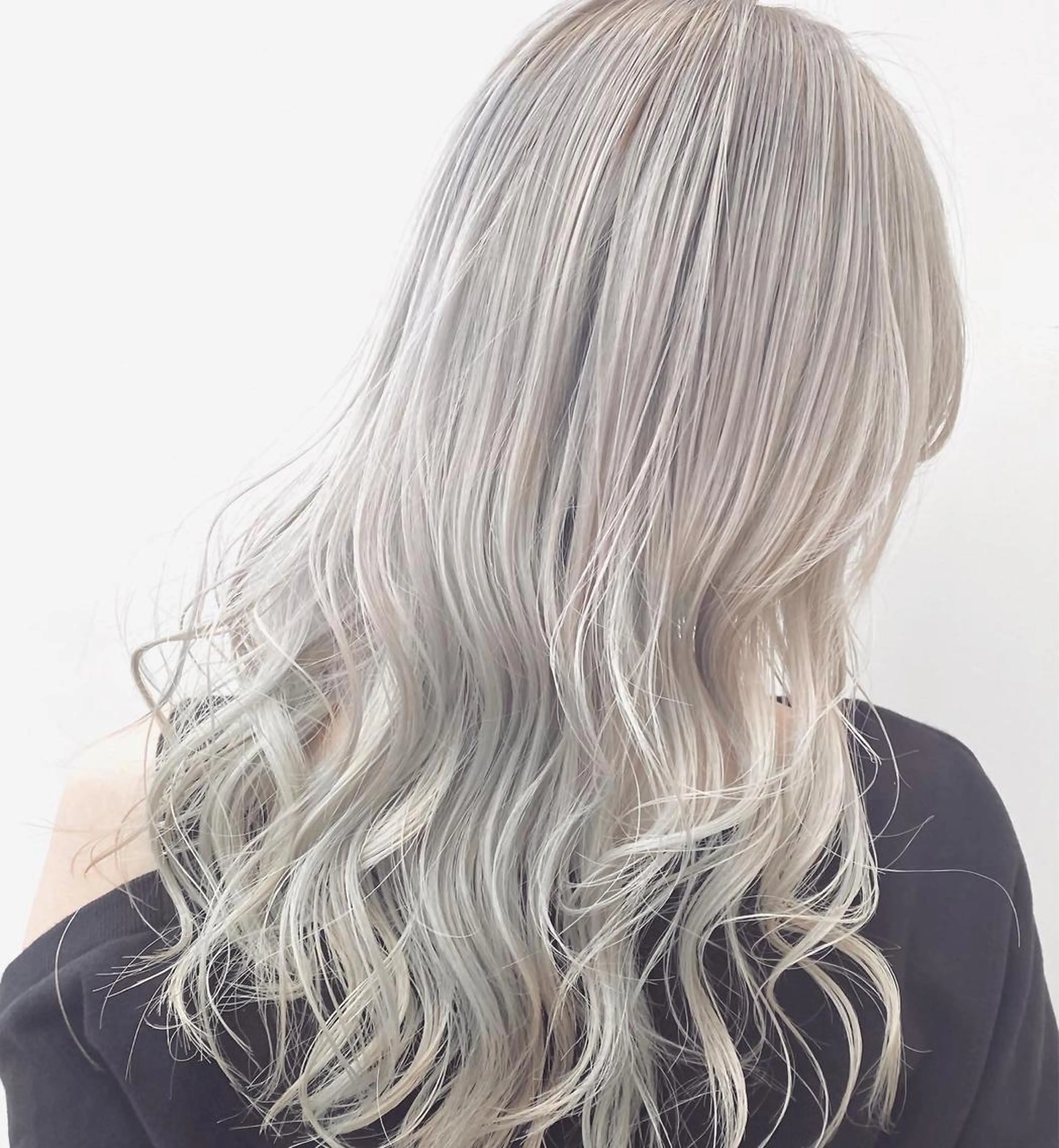 ロング 大野 あさみのヘアスタイル