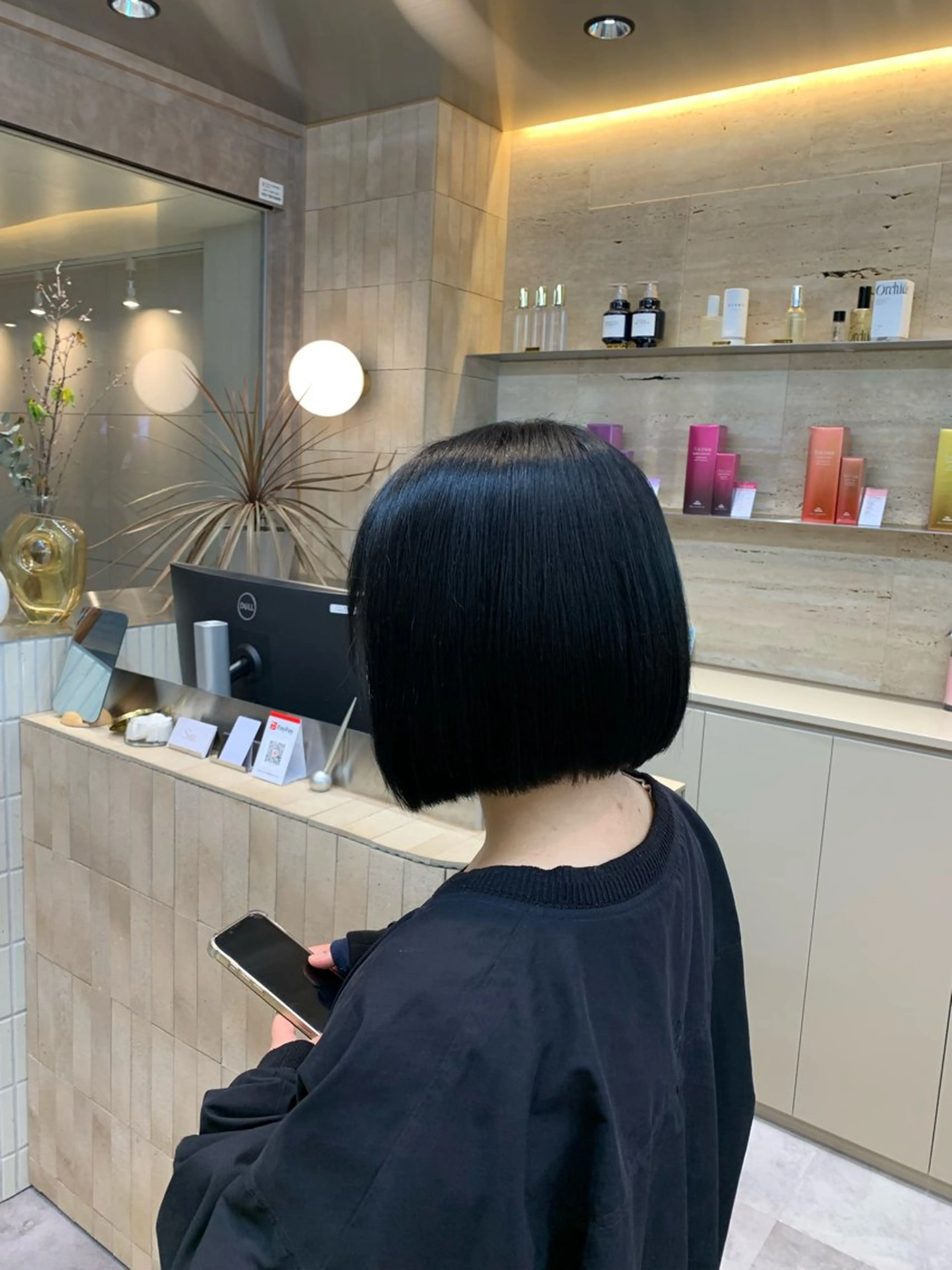 ミディアム カット ヘアカラー トリートメント Hello by Sea所属・レイヤー/艶髪/ボブ /くびれ/伊藤　勇司のヘアスタイル