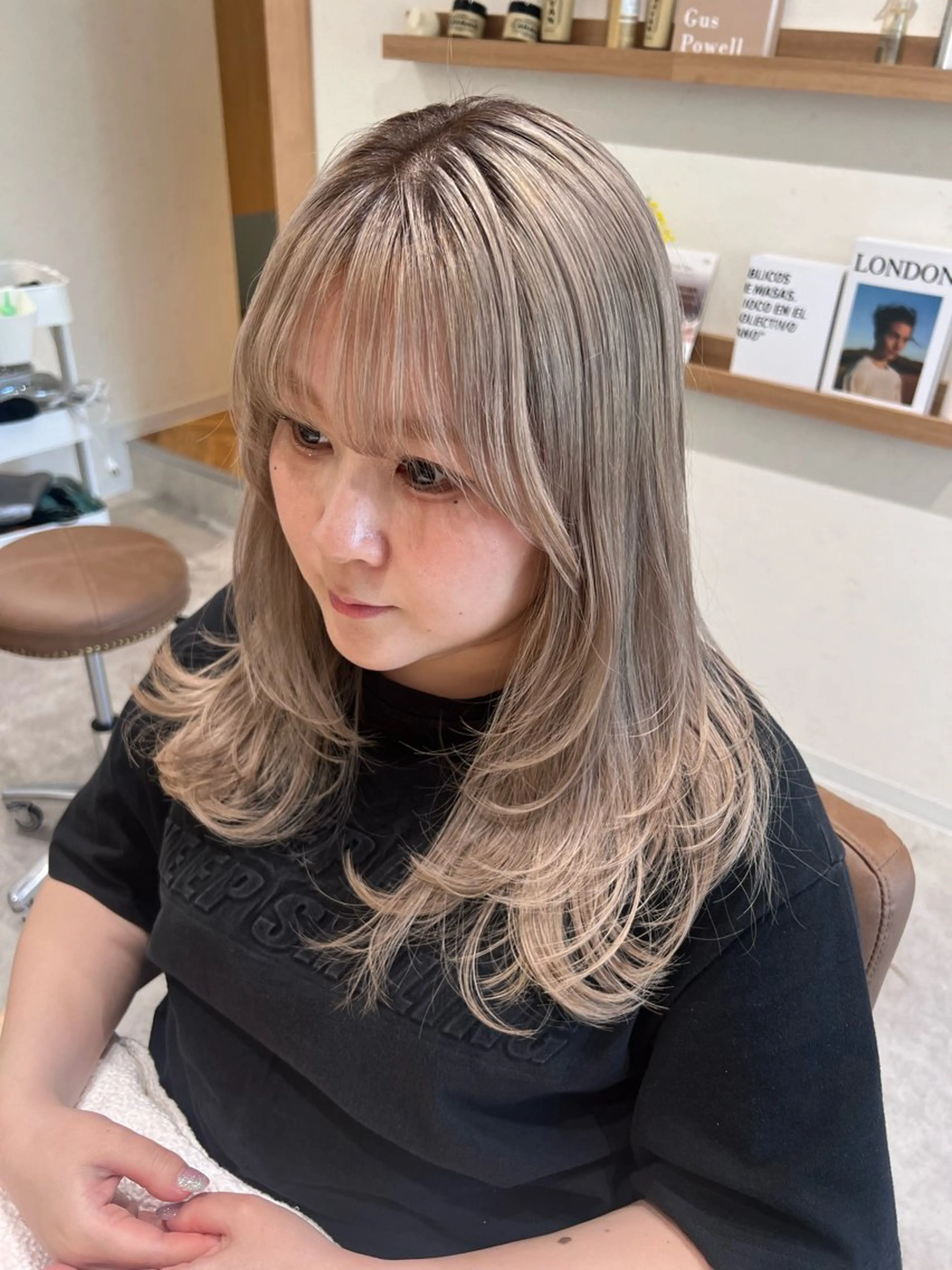 セミロング レイヤーカット カット ヘアカラー Day .1のヘアスタイル