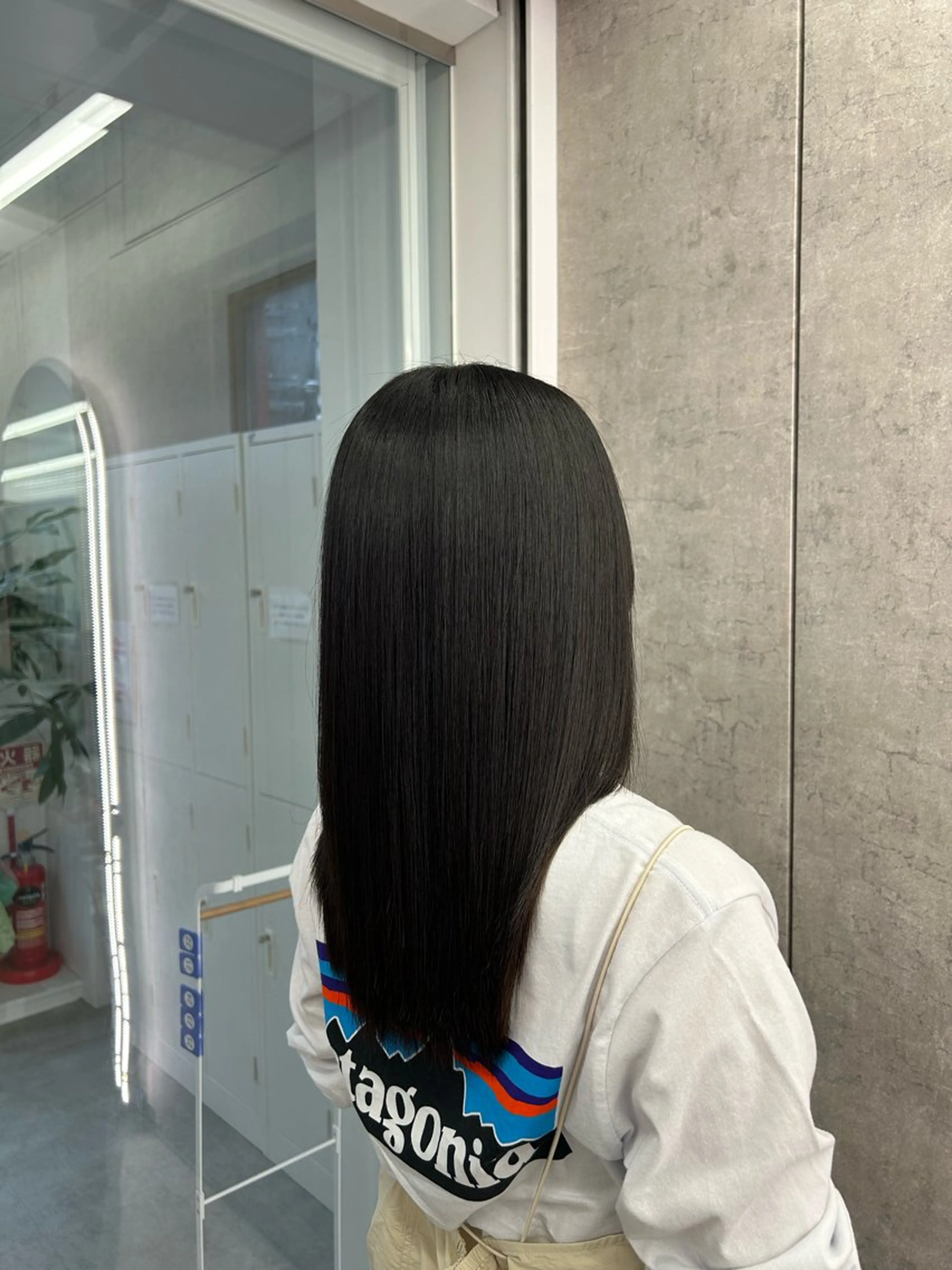 セミロング 髪質改善 山口蒼太のヘアスタイル