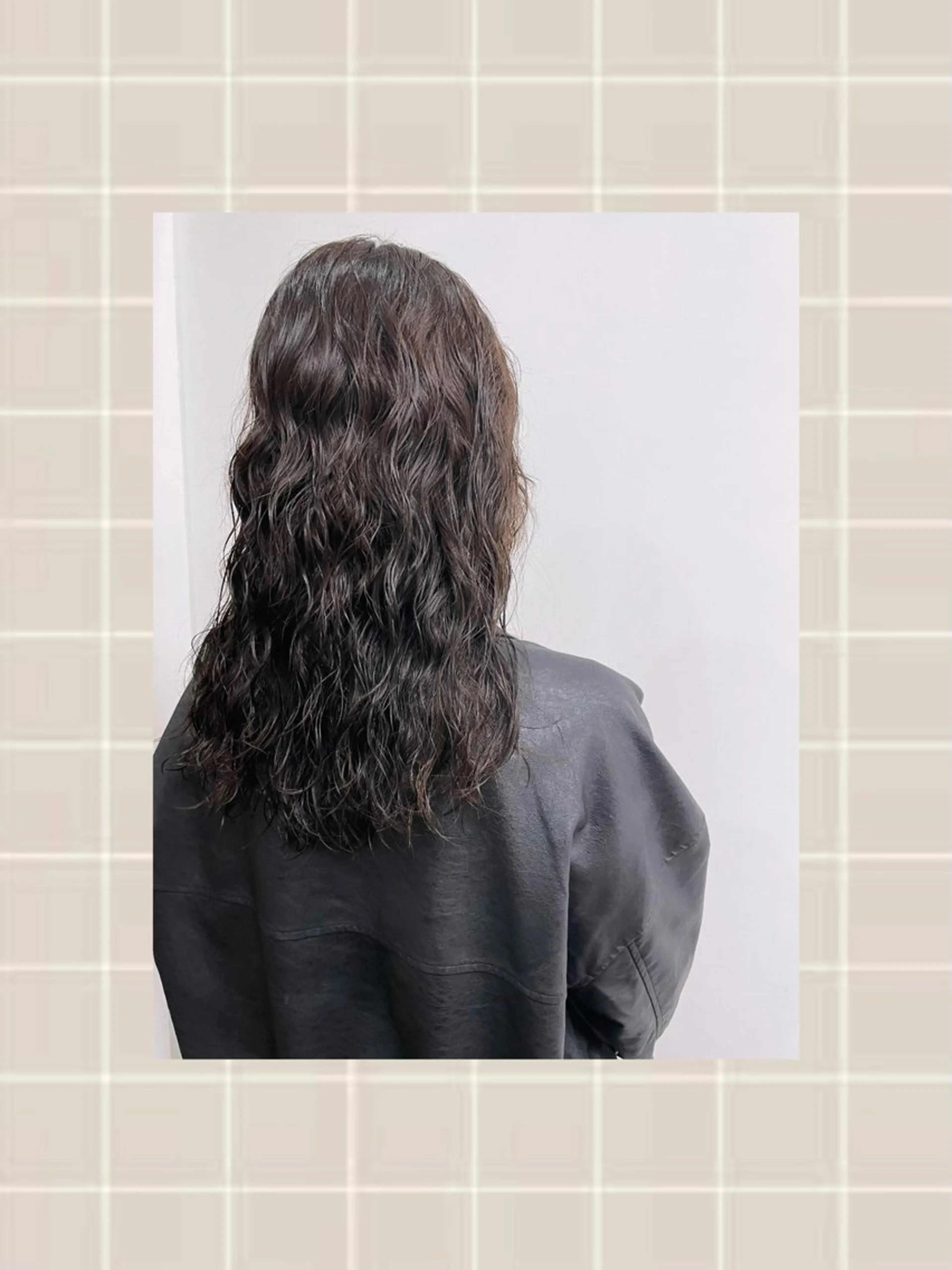 【動きと立体感で一気に垢抜けヘアに✨】 パーマの写真