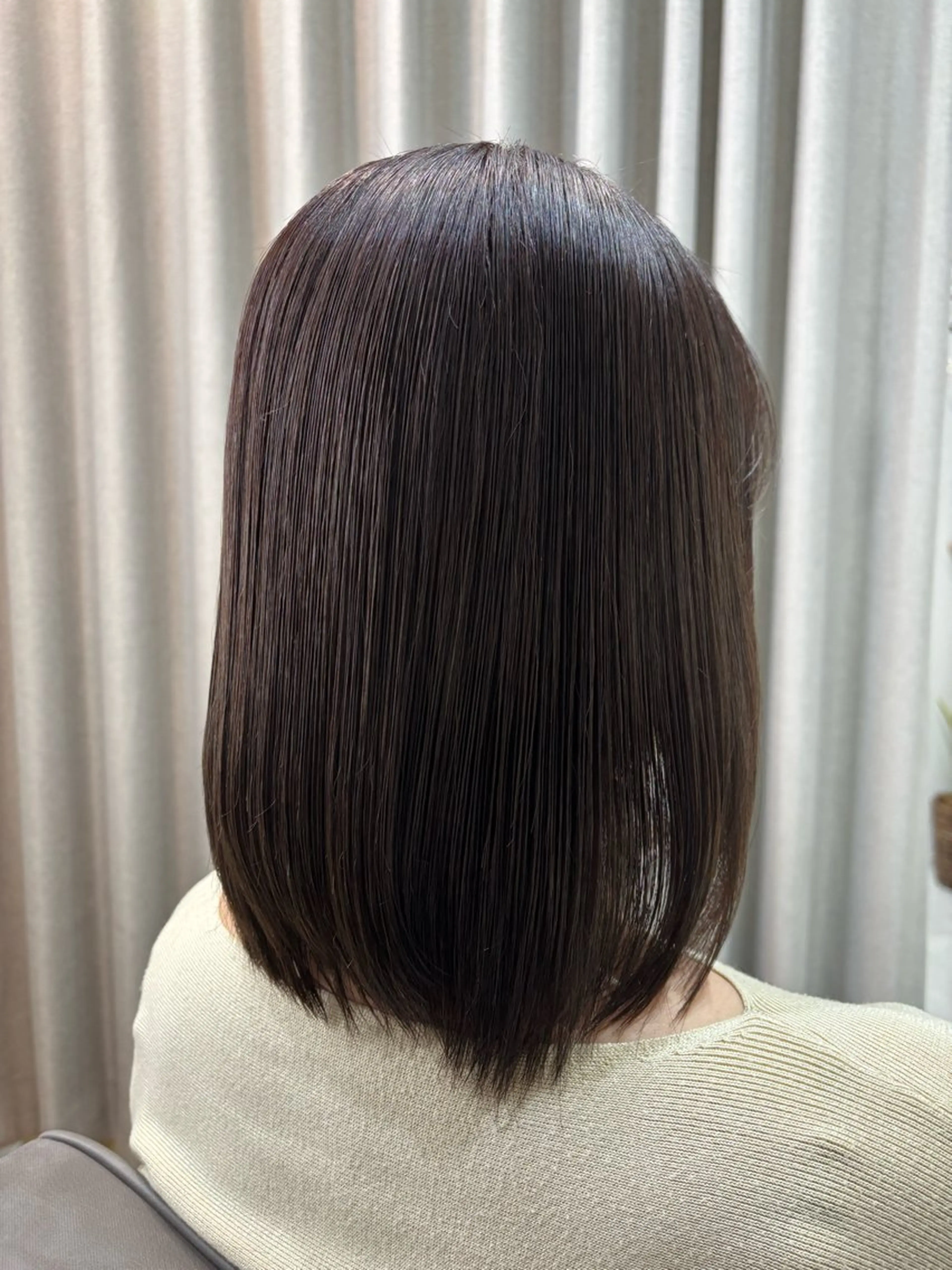 ミディアム カラー ベージュカラー オリーブベージュ ヘアカラー トリートメント Atre.所属・🤍美髪縮毛/髪質 改善/池上夏凜🤍のヘアスタイル