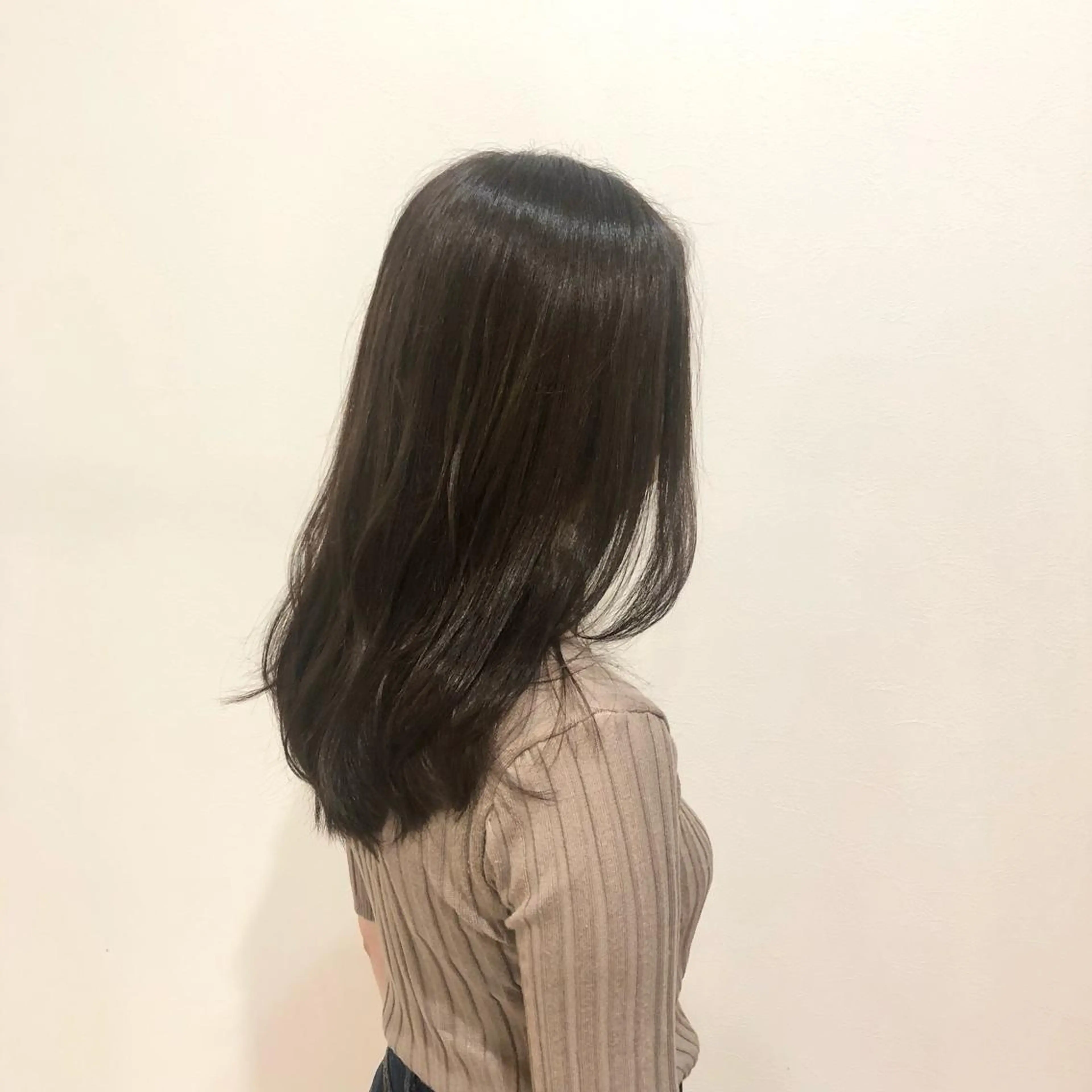 セミロング 組藤 沙奈のヘアスタイル