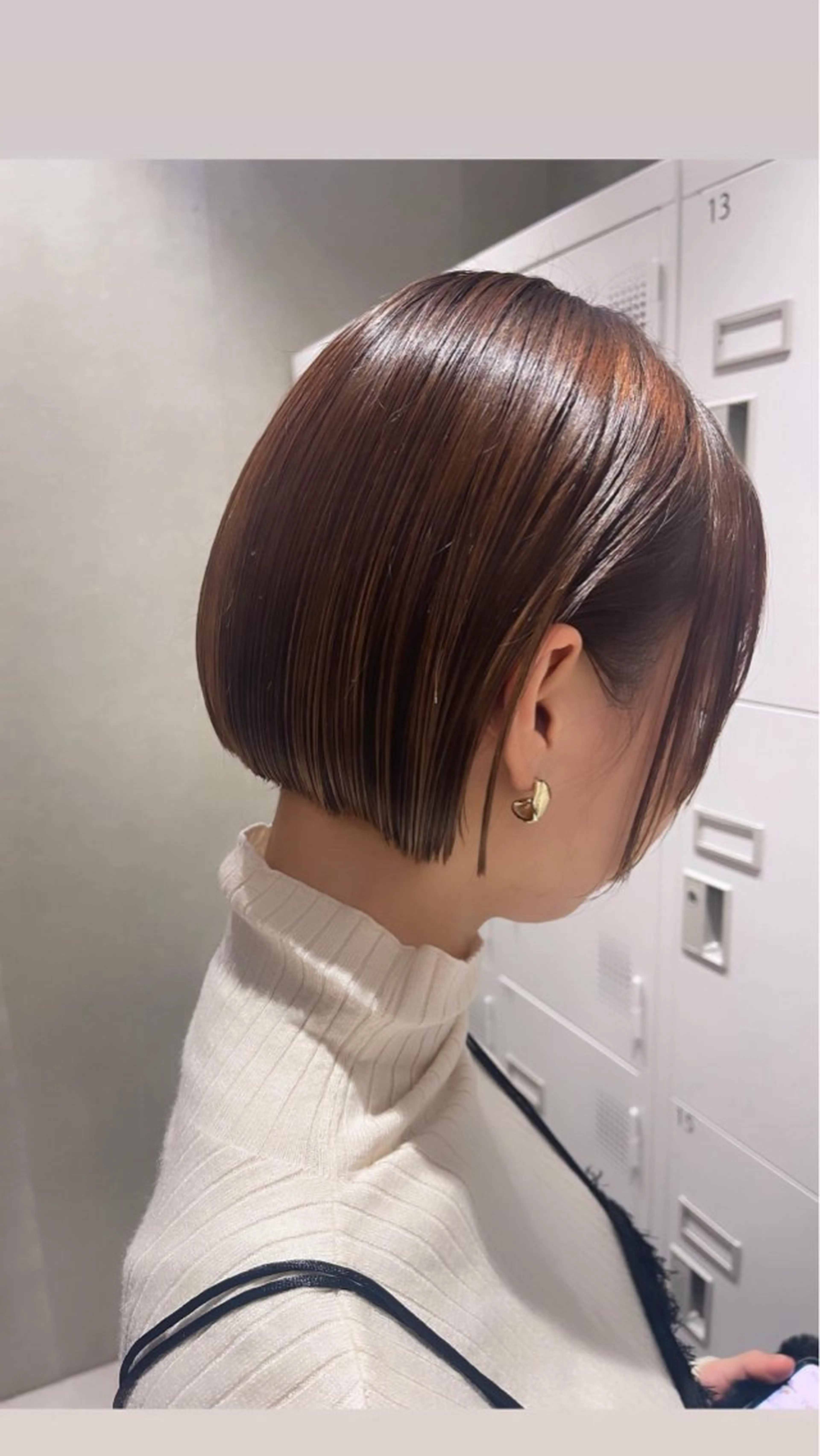 ショート ボブ カット ヘアカラー 臺 佳連のヘアスタイル