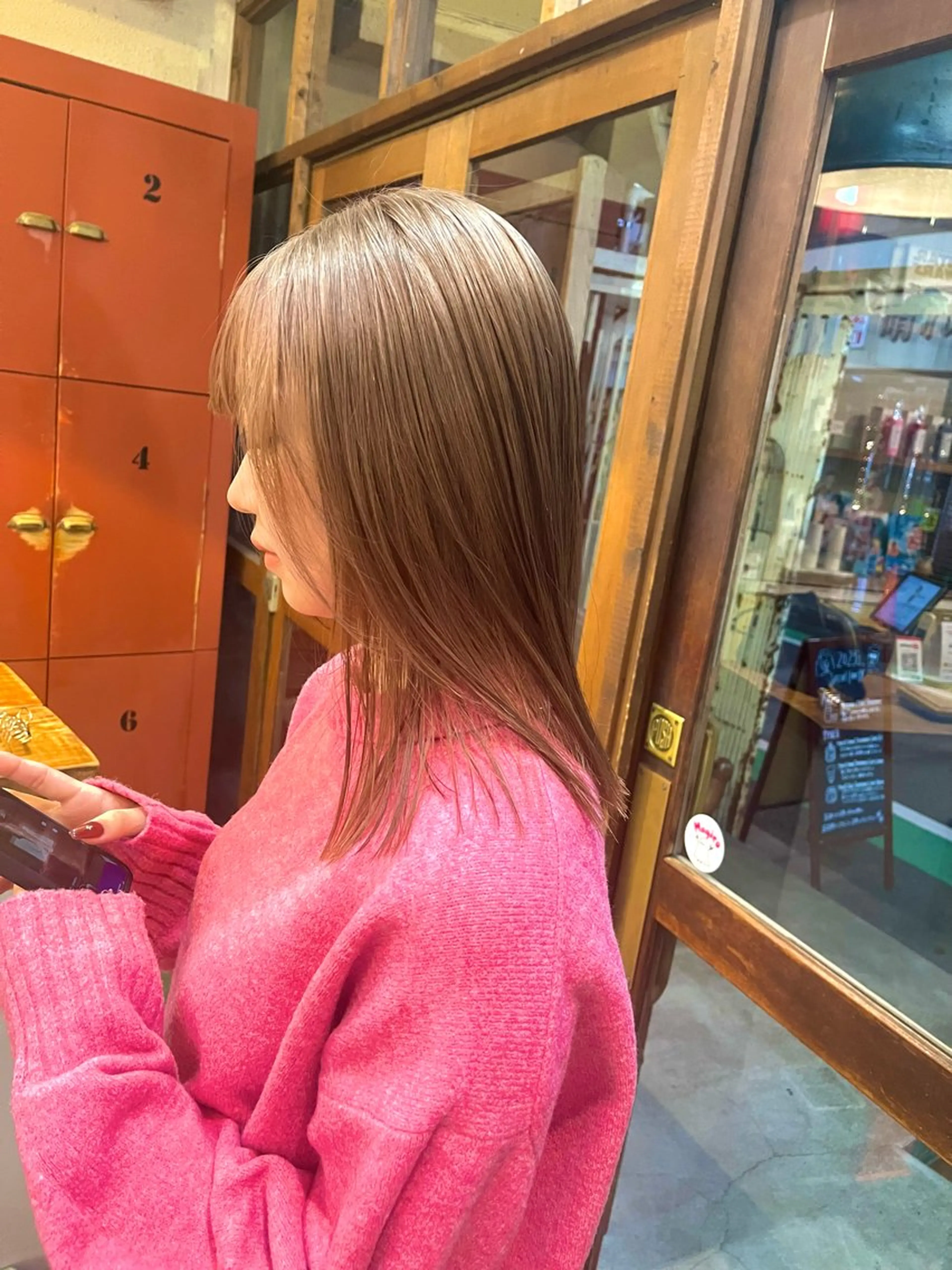 ミディアム カラー ヘアカラー トリートメント GO TODAY SHAiRE SALON 原宿本店所属・ブリーチ/レイヤー ハッシュカット/河内のヘアスタイル